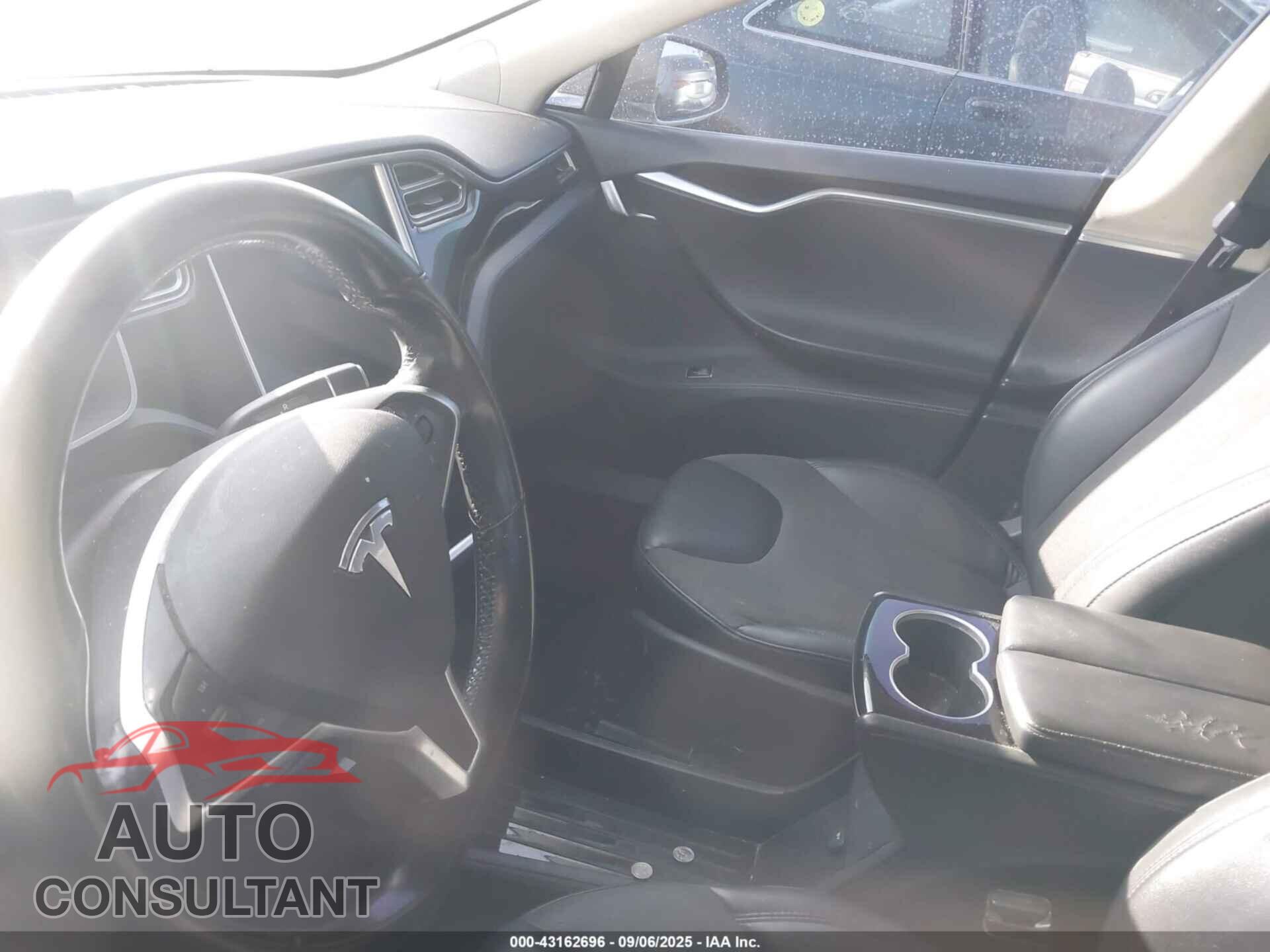 TESLA MODEL S 2015 - 5YJSA1S26FF097452