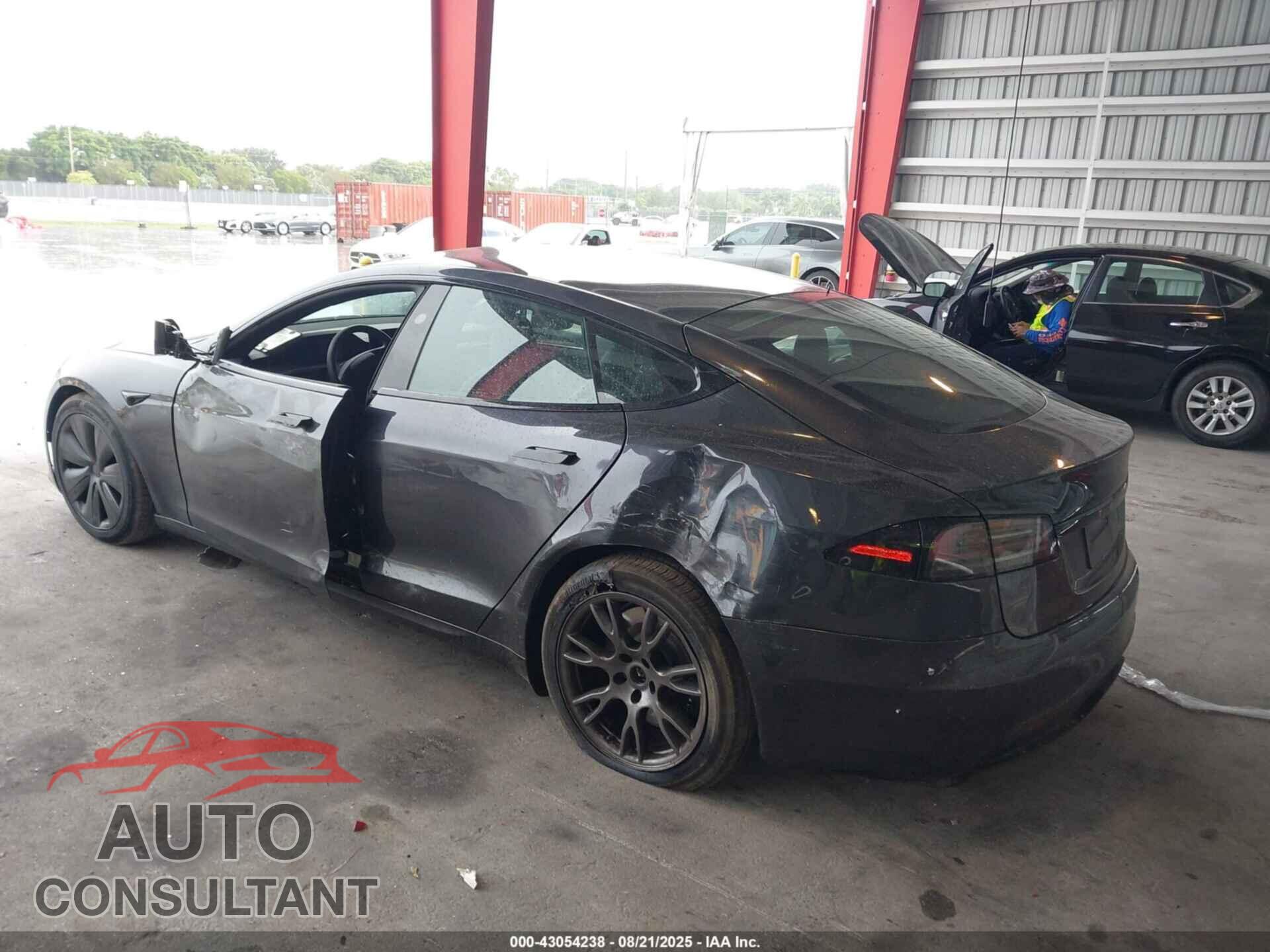 TESLA MODEL S 2024 - 5YJSA1E52RF542974