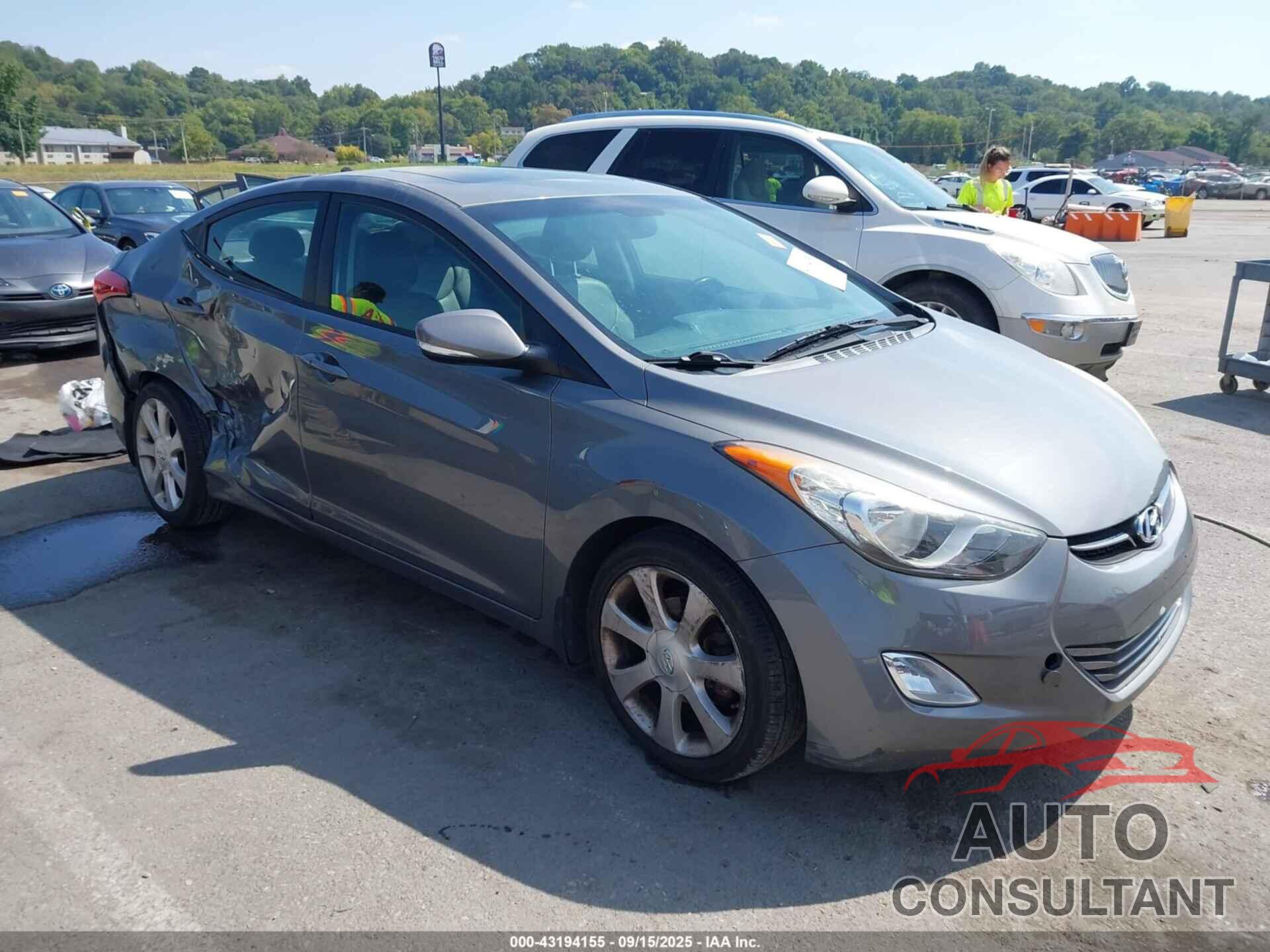 HYUNDAI ELANTRA 2013 - 5NPDH4AE7DH420097