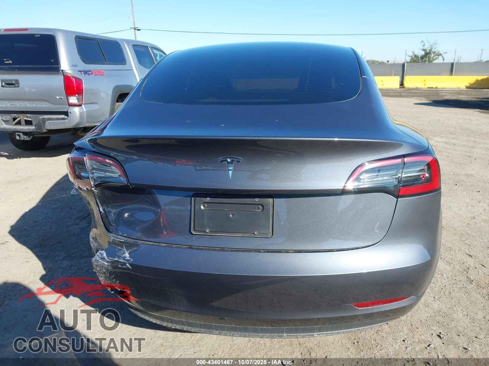 TESLA MODEL 3 2023 - 5YJ3E1EA0PF667281