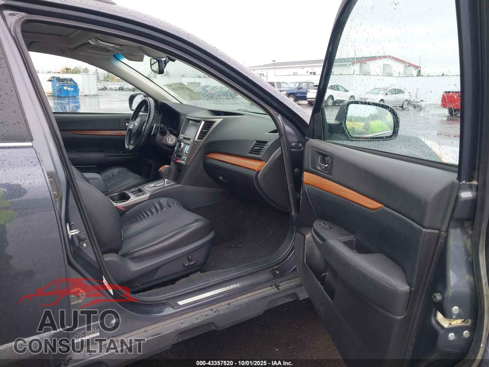SUBARU OUTBACK 2013 - 4S4BRBPC2D3221903