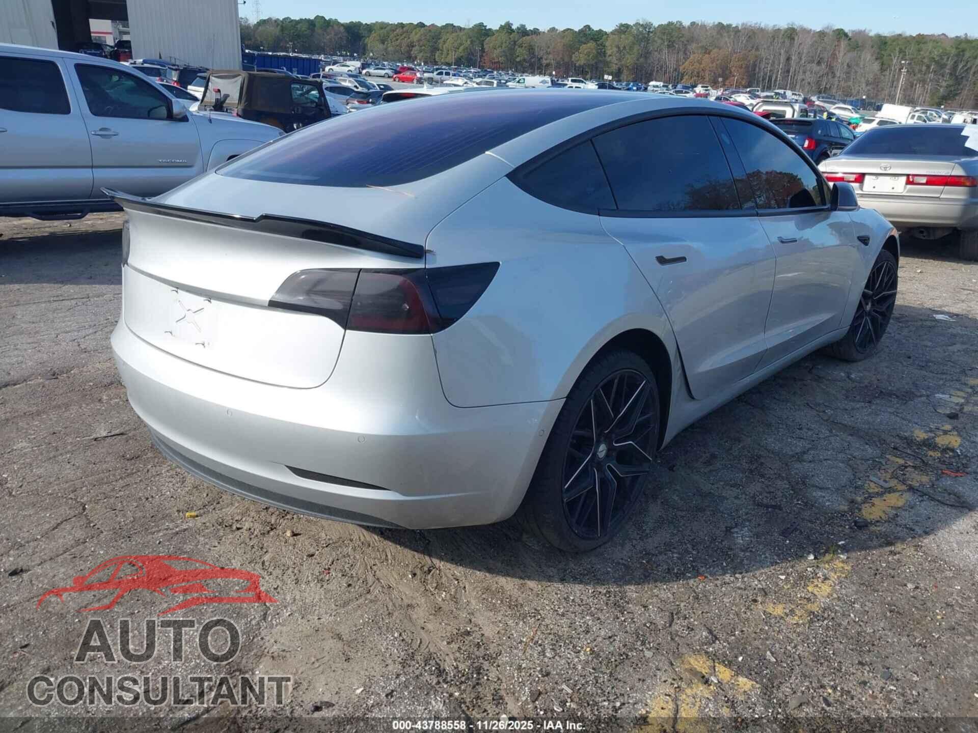TESLA MODEL 3 2018 - 5YJ3E1EA0JF006129