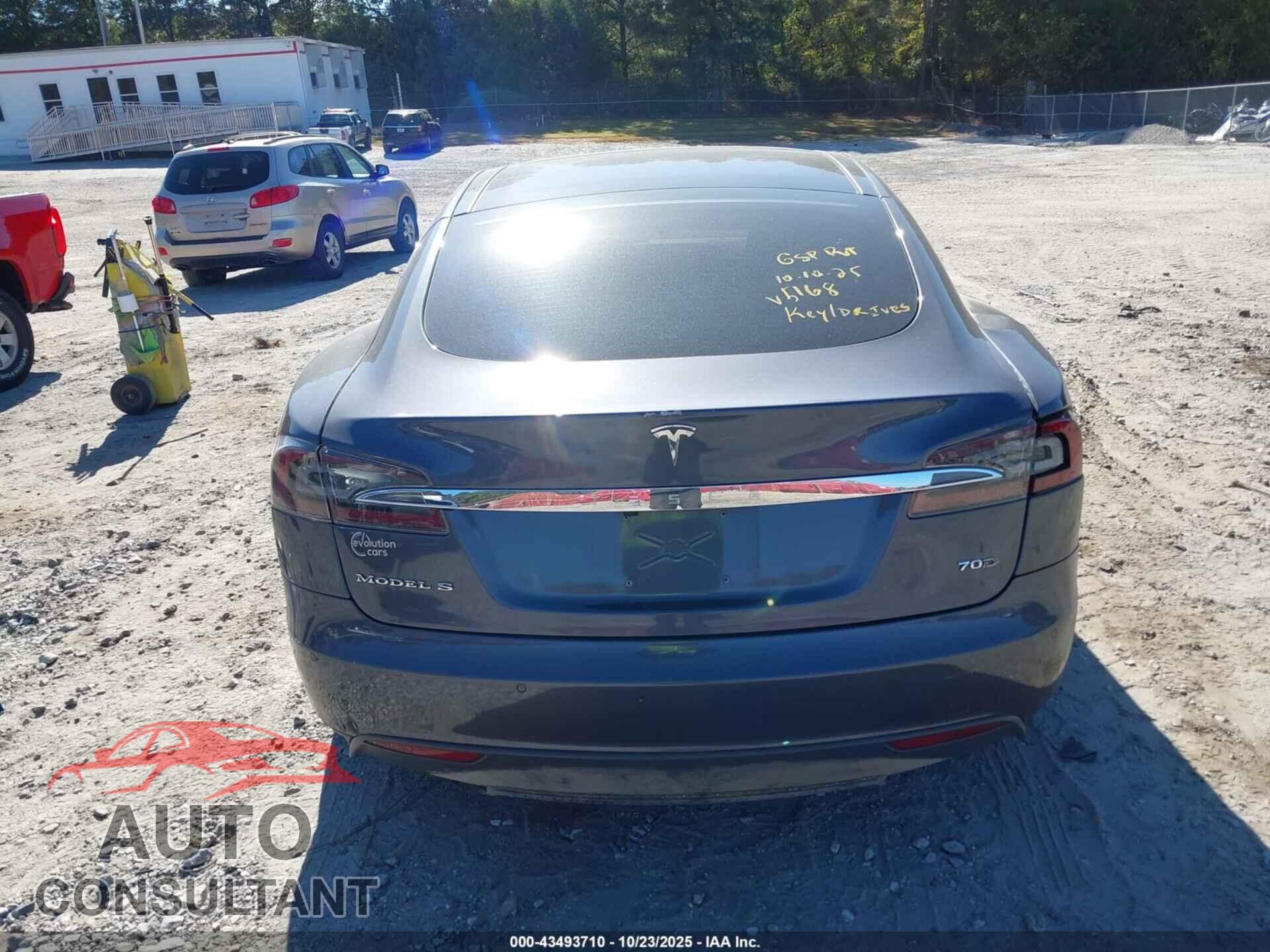 TESLA MODEL S 2015 - 5YJSA1S2XFF095168