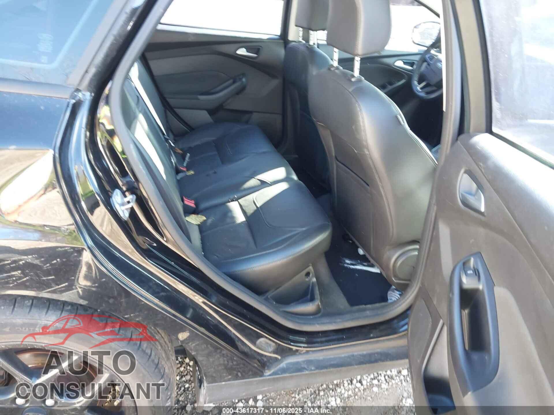 FORD FOCUS 2016 - 1FADP3F23GL299540