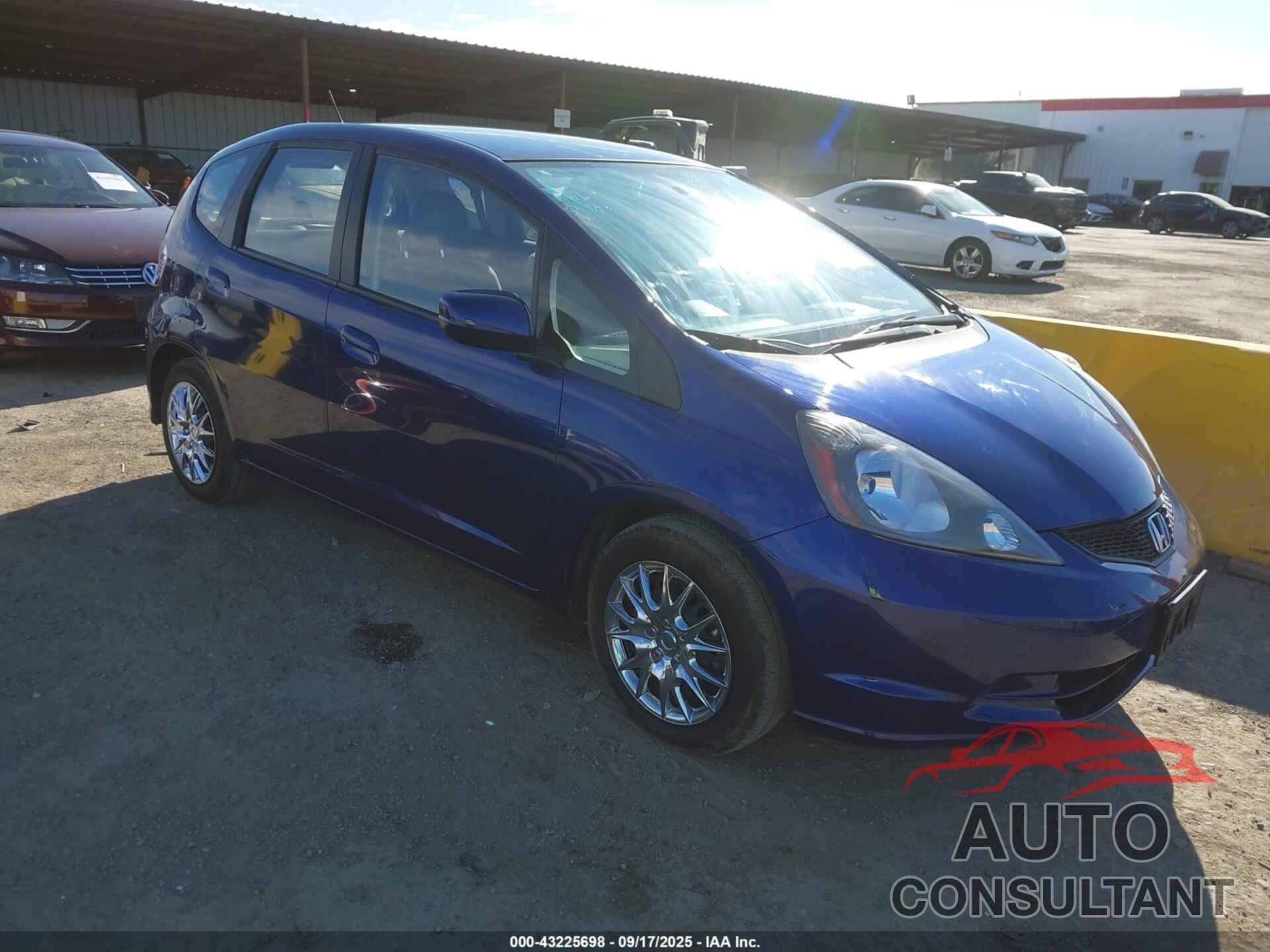 HONDA FIT 2013 - JHMGE8H34DC075235