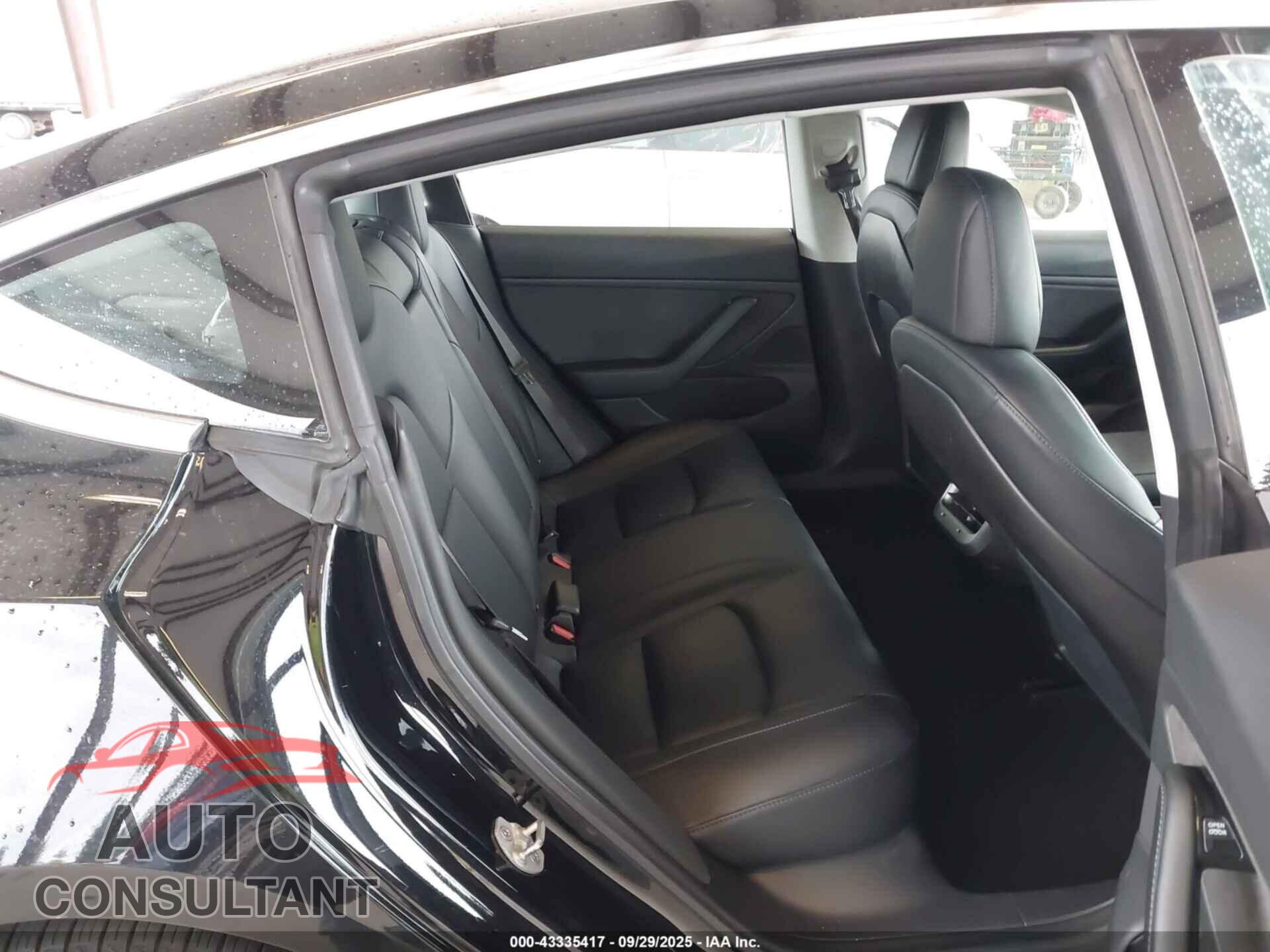 TESLA MODEL 3 2018 - 5YJ3E1EA0JF077072