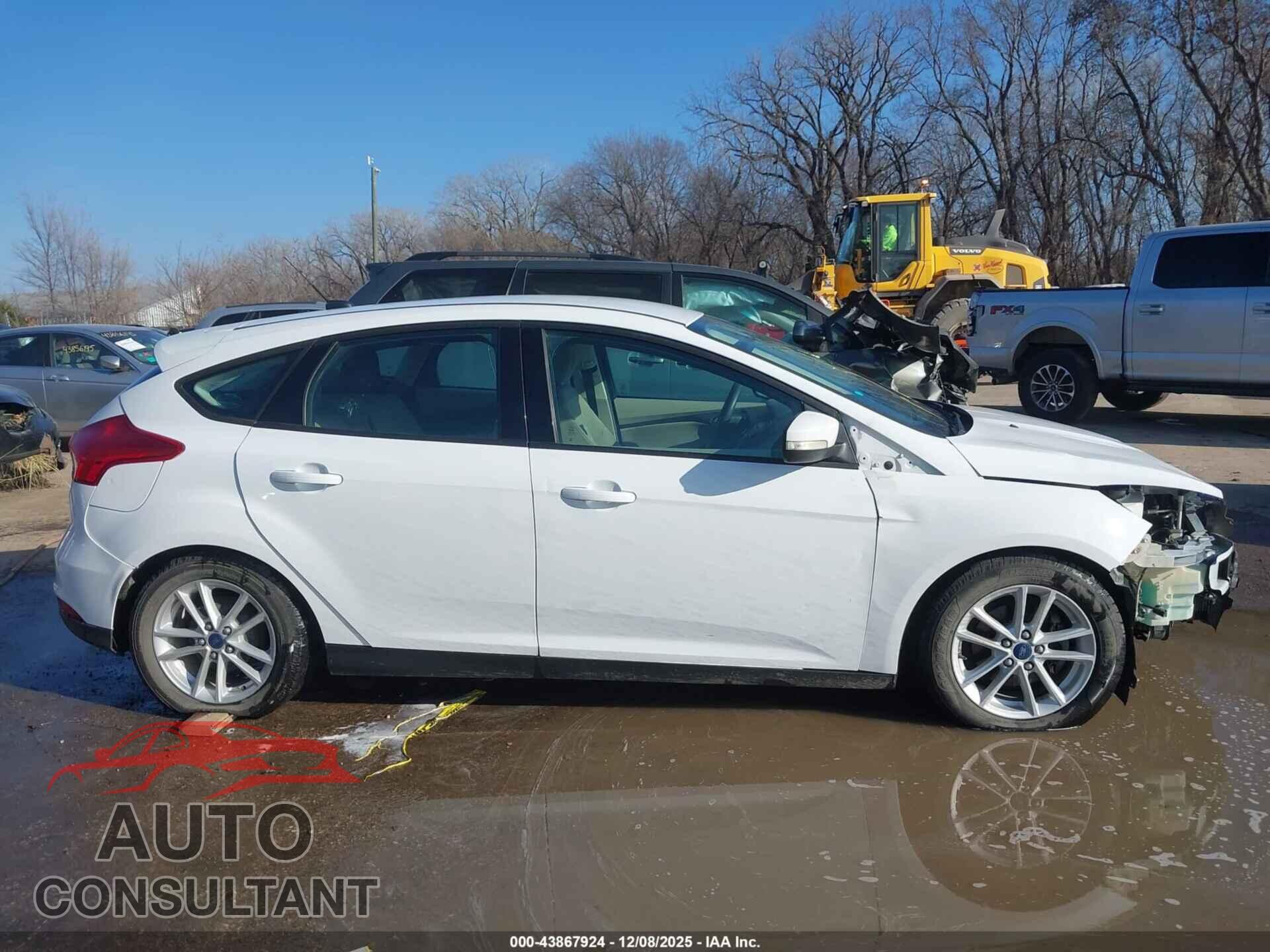 FORD FOCUS 2016 - 1FADP3K2XGL229202