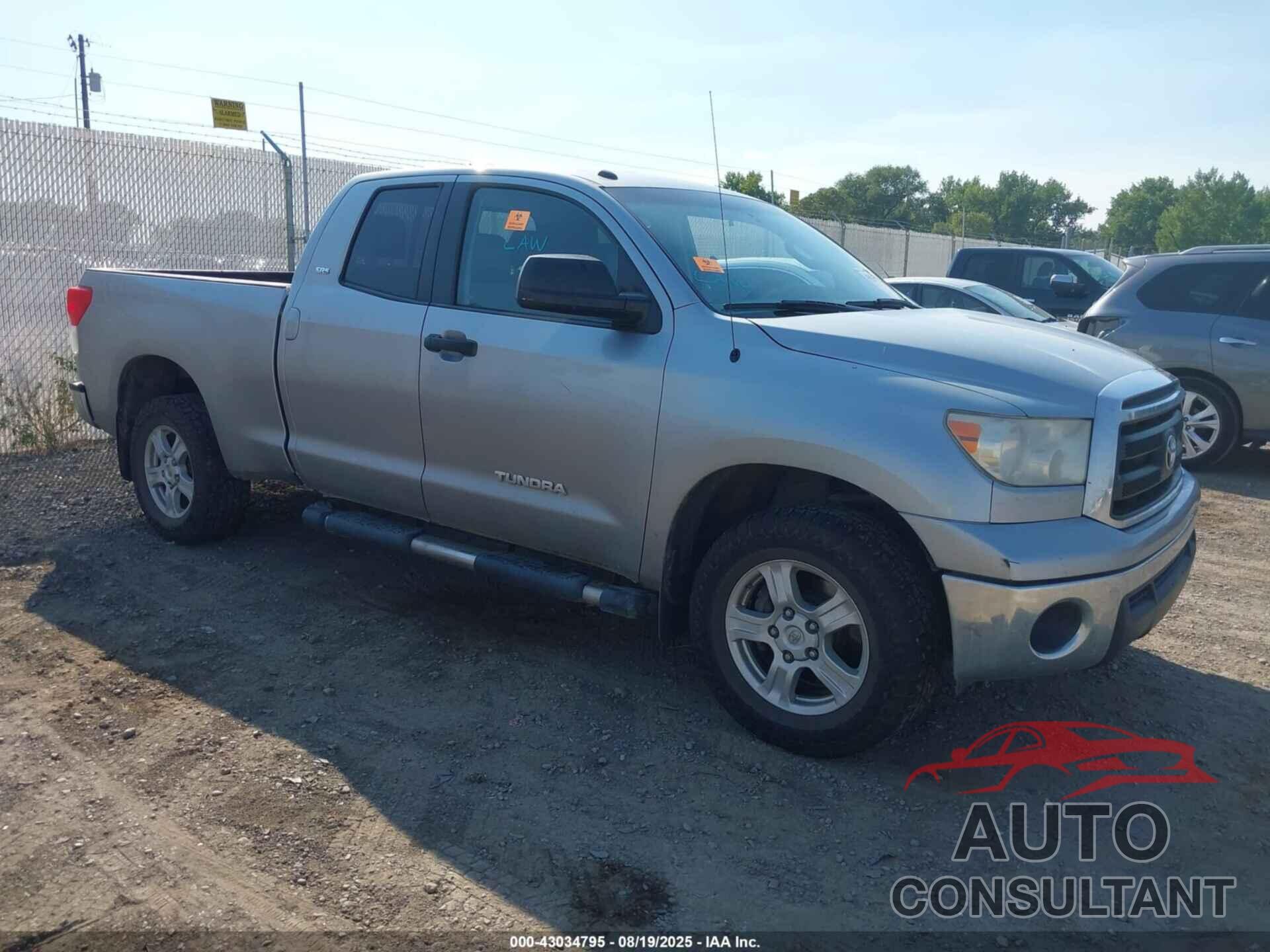 TOYOTA TUNDRA 2010 - 5TFUM5F17AX015834