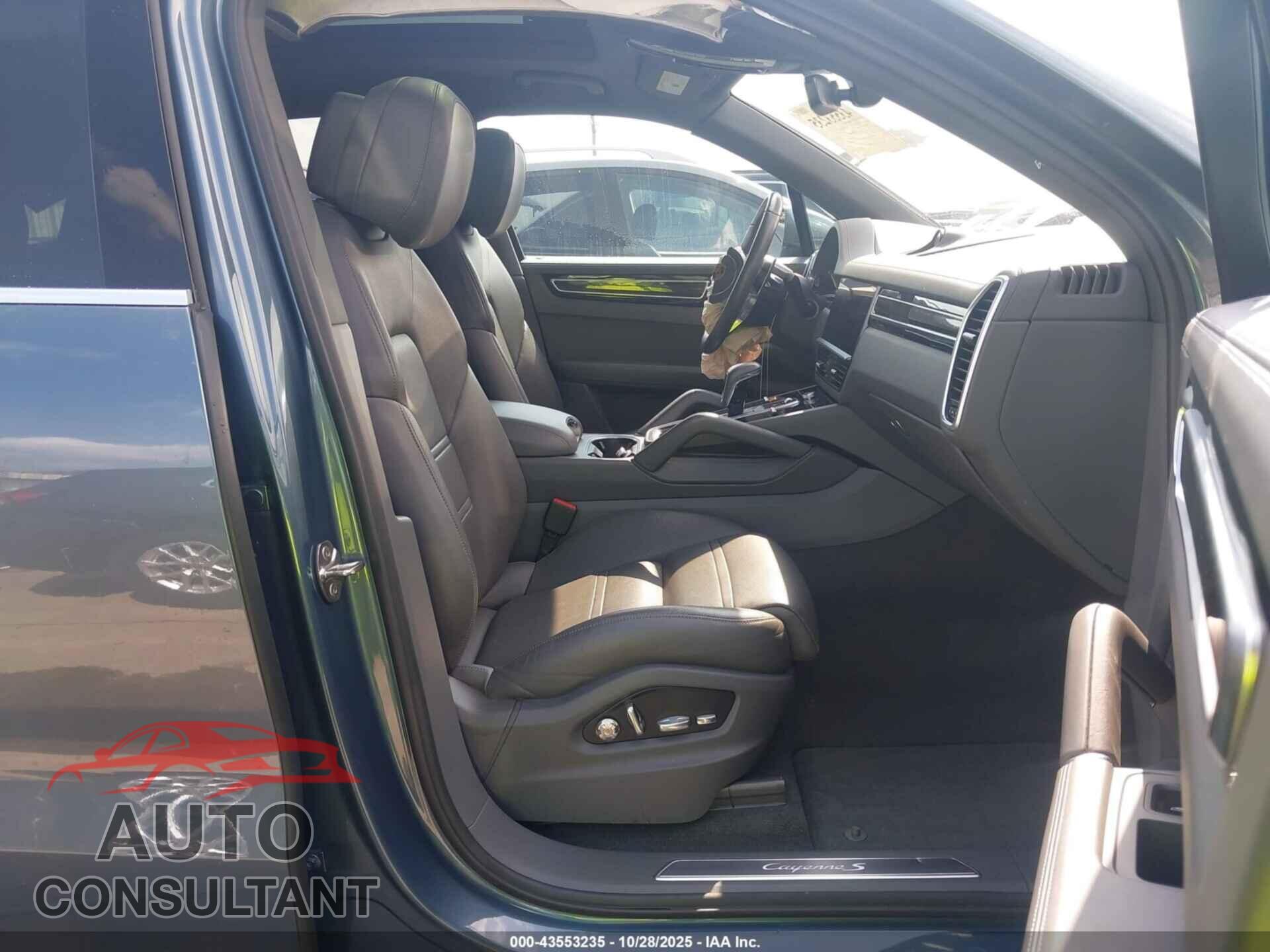 PORSCHE CAYENNE 2019 - WP1AB2AY0KDA65228