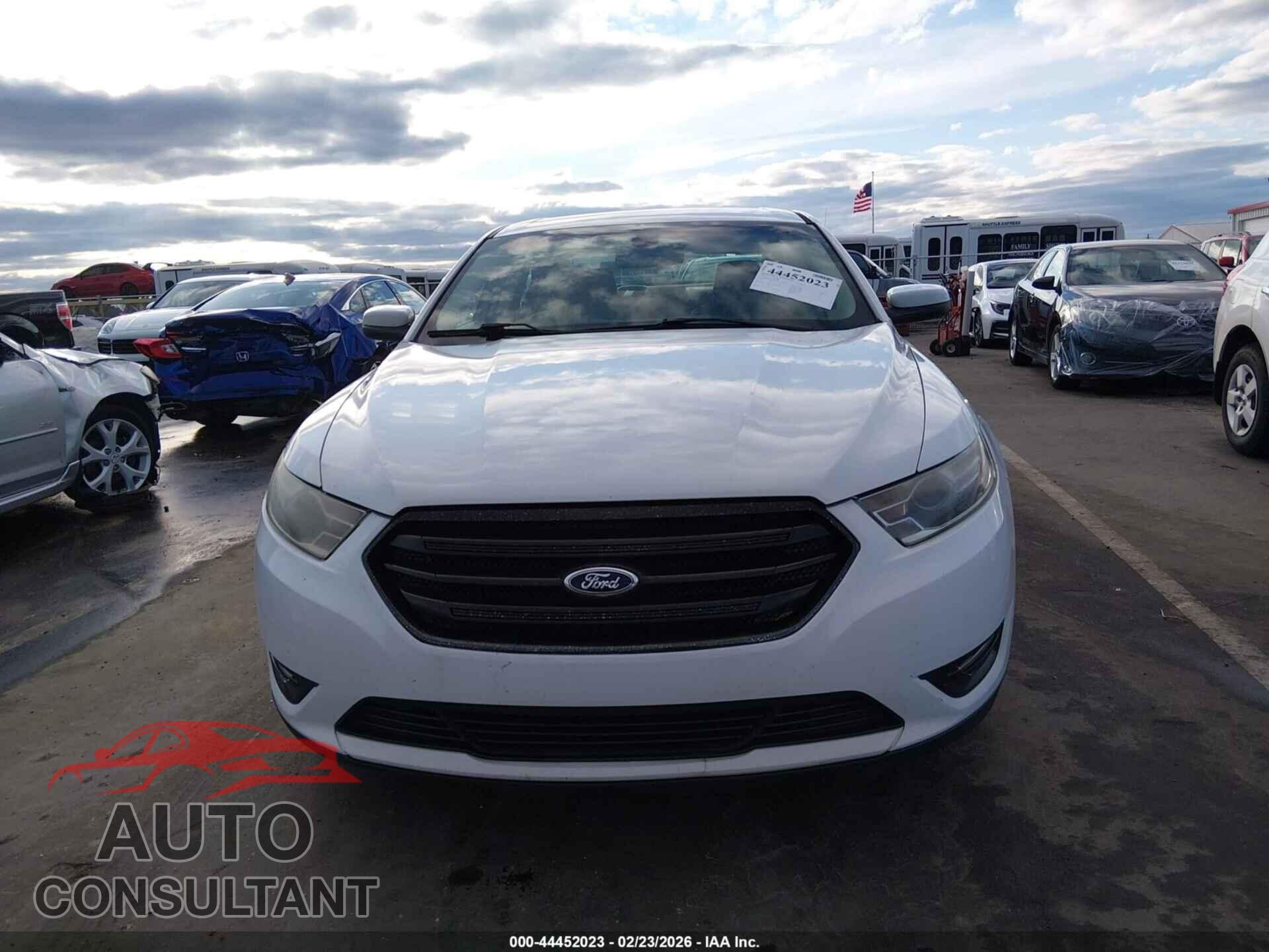 FORD TAURUS 2013 - 1FAHP2E83DG141513