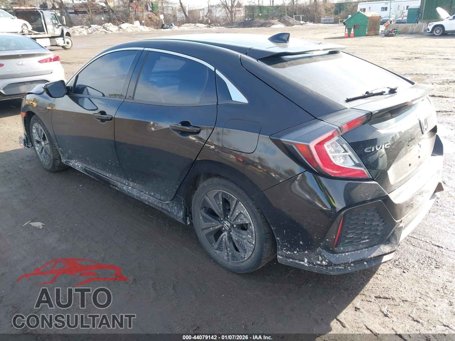 HONDA CIVIC 2018 - SHHFK7H54JU413540