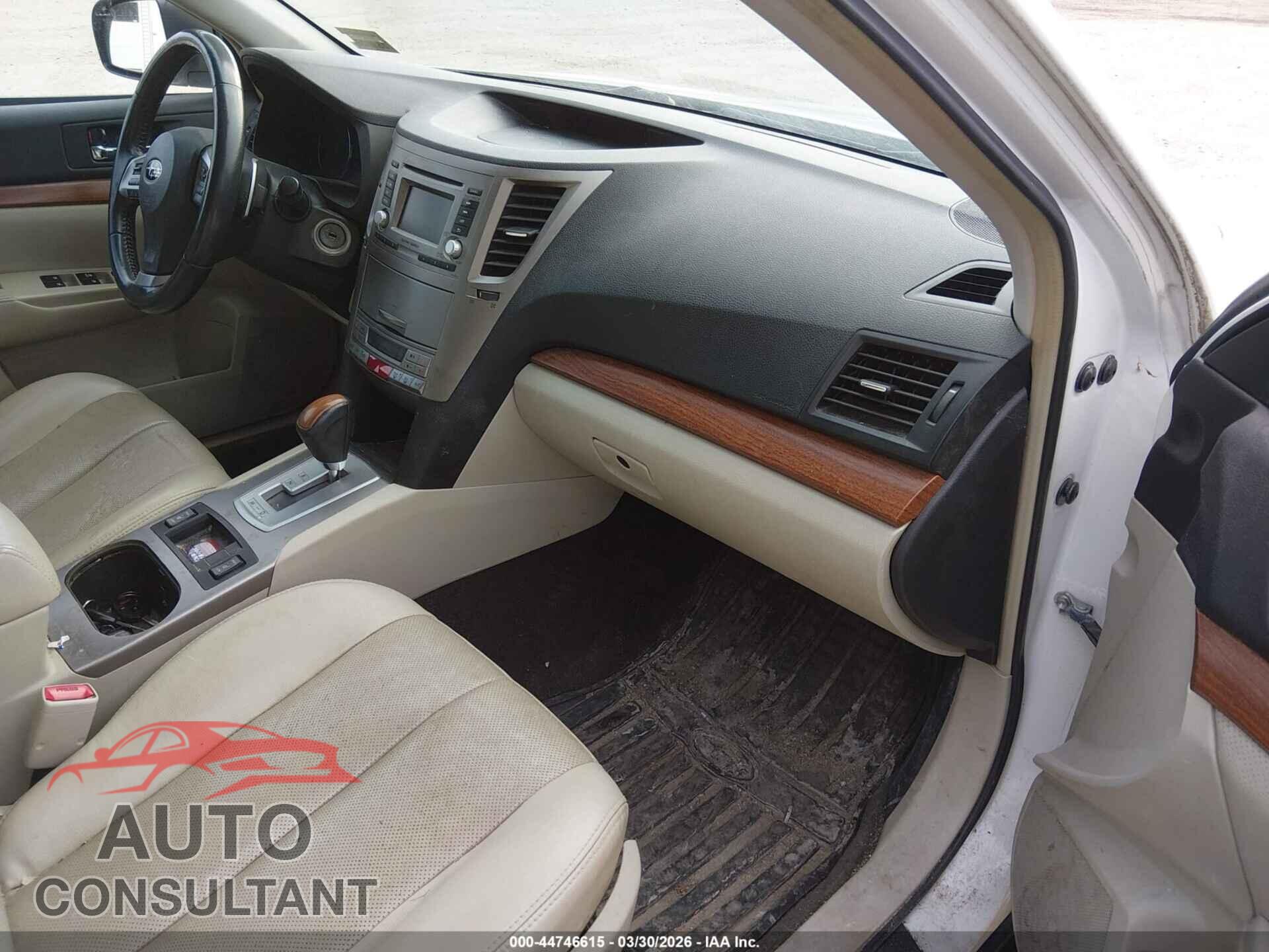 SUBARU OUTBACK 2014 - 4S4BRBLC1E3241793