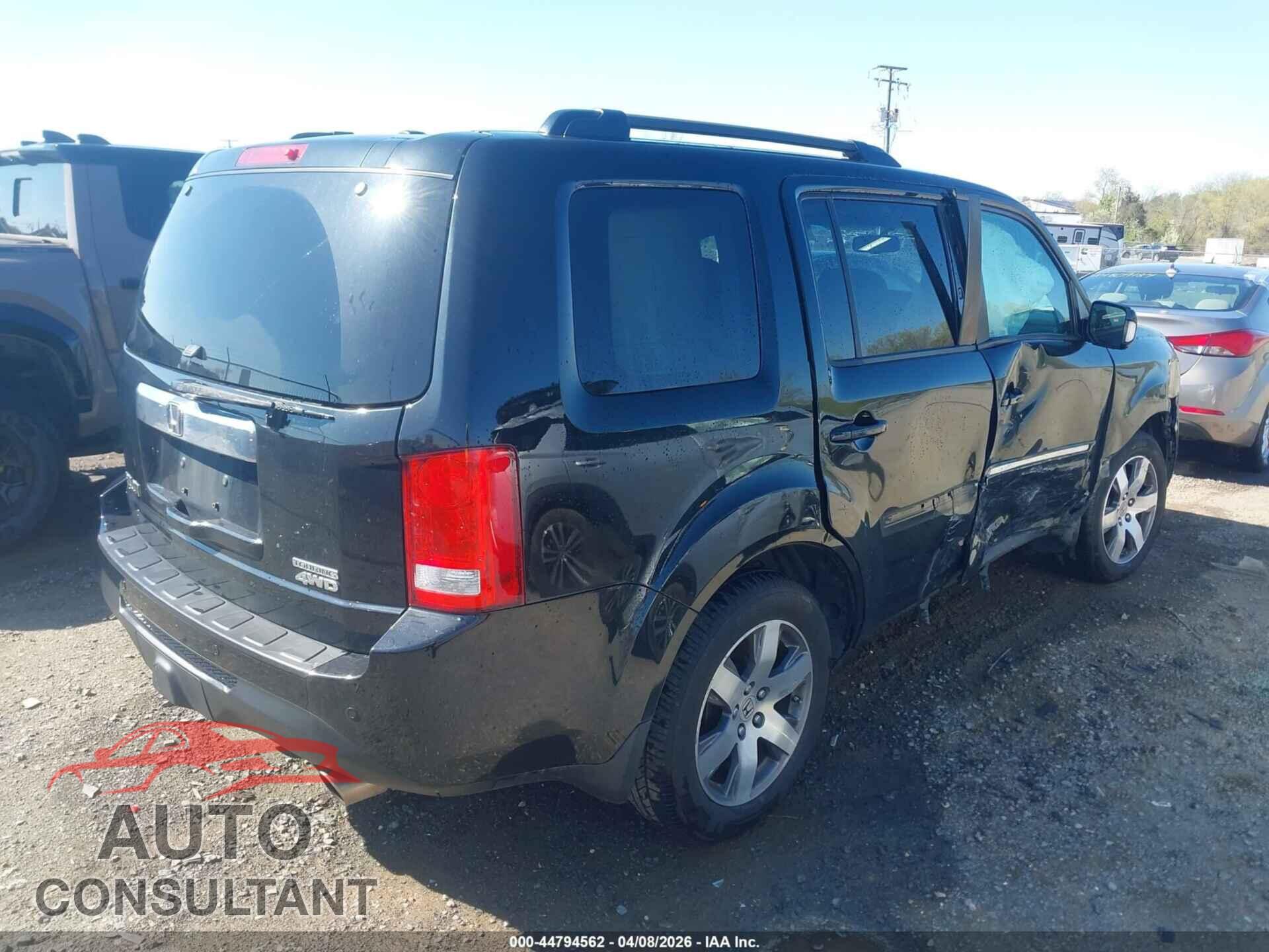HONDA PILOT 2015 - 5FNYF4H96FB015947