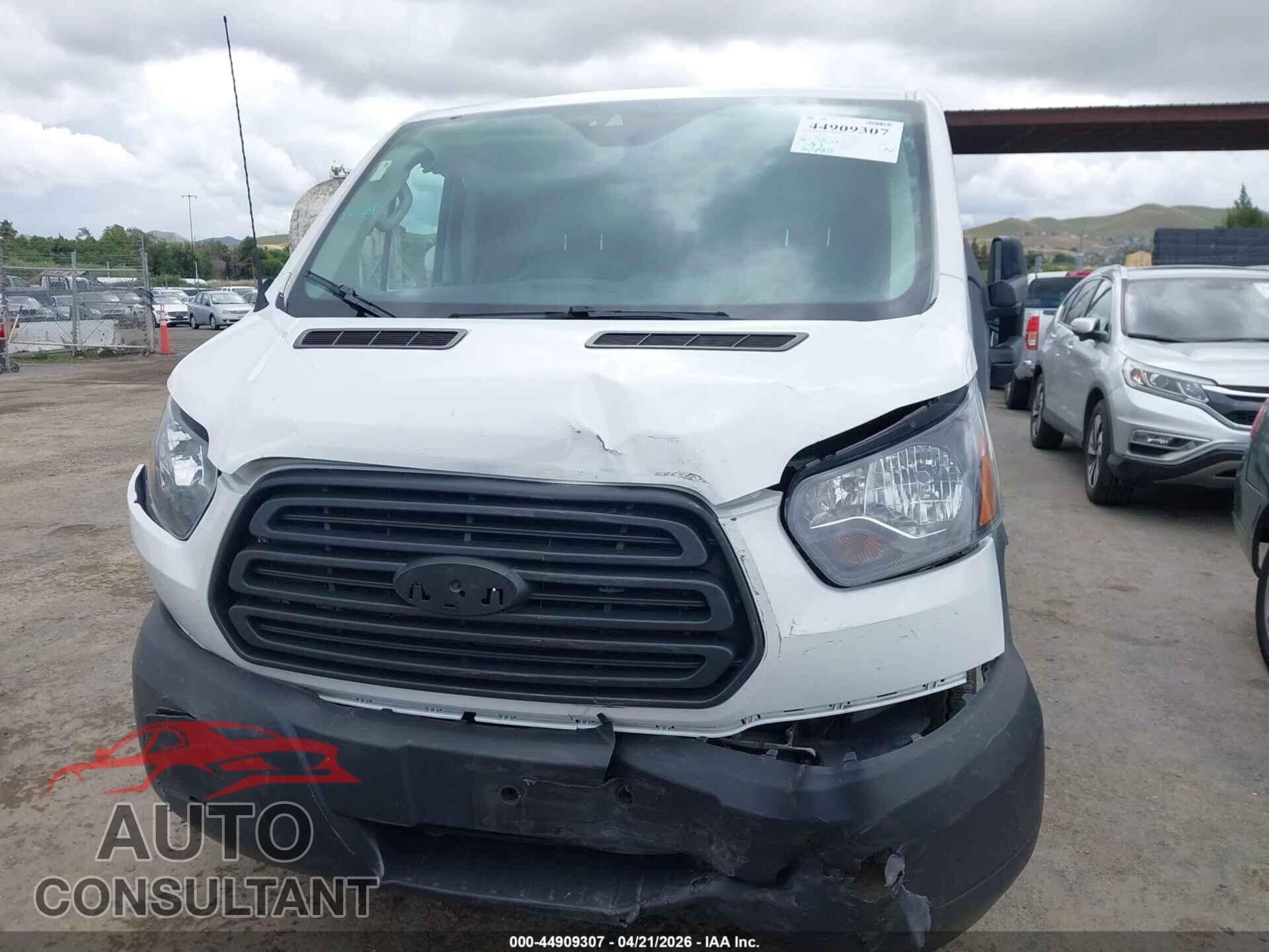 FORD TRANSIT-150 2018 - 1FTYE1YM7JKA52460