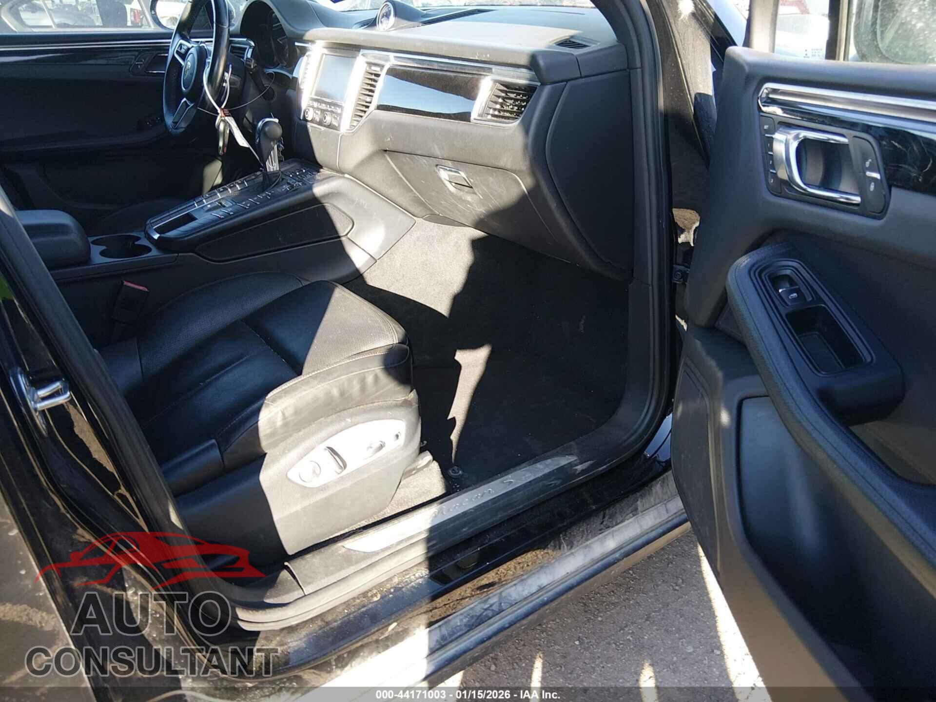 PORSCHE MACAN 2016 - WP1AB2A52GLB50381