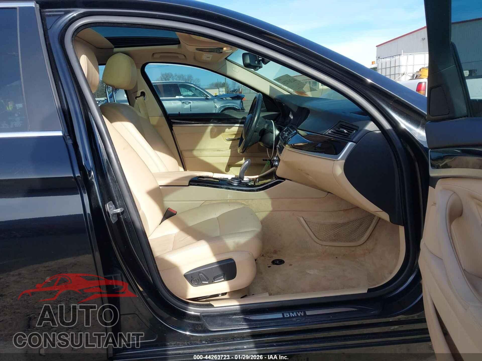 BMW 528I 2015 - WBA5A5C59FD515441