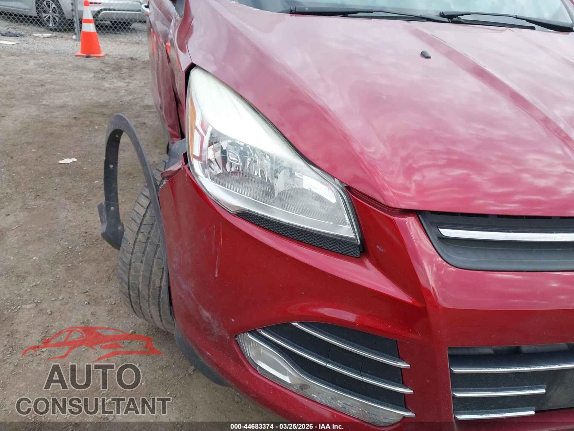 FORD ESCAPE 2015 - 1FMCU0G91FUB06024