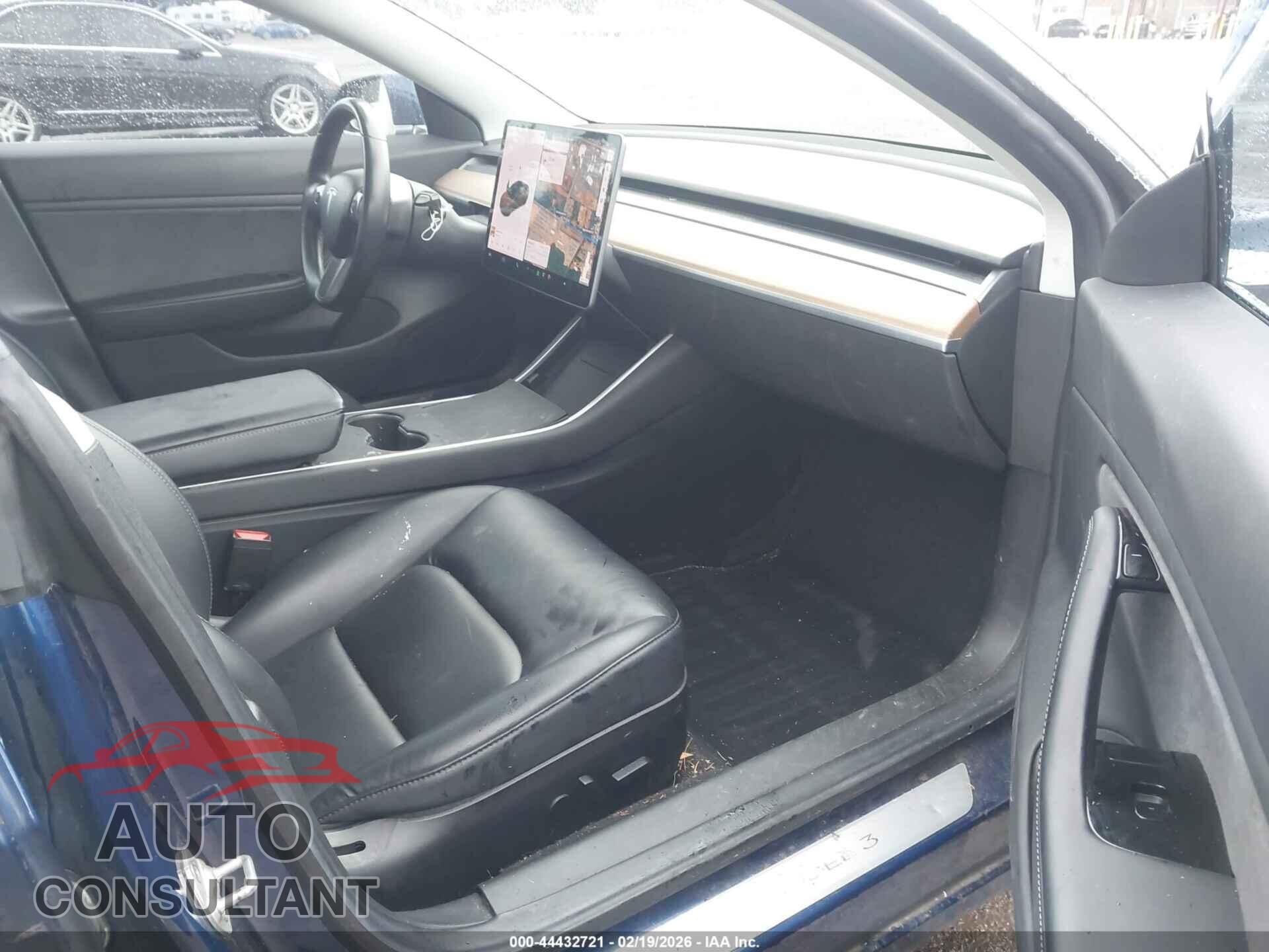 TESLA MODEL 3 2018 - 5YJ3E1EB7JF063582