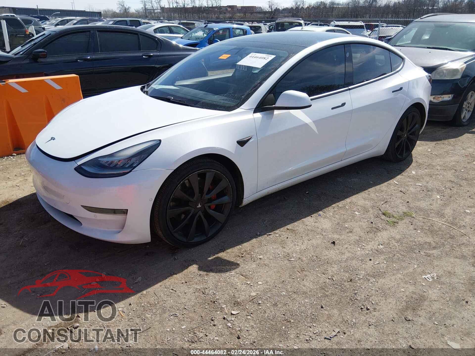 TESLA MODEL 3 2018 - 5YJ3E1EB4JF084387