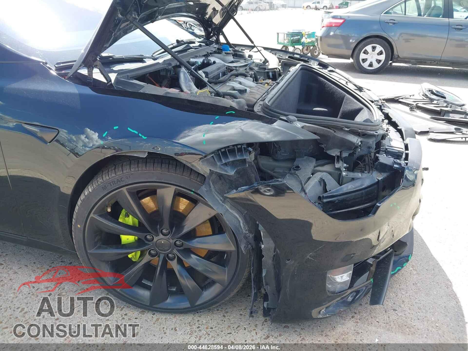 TESLA MODEL S 2018 - 5YJSA1E28JF247940
