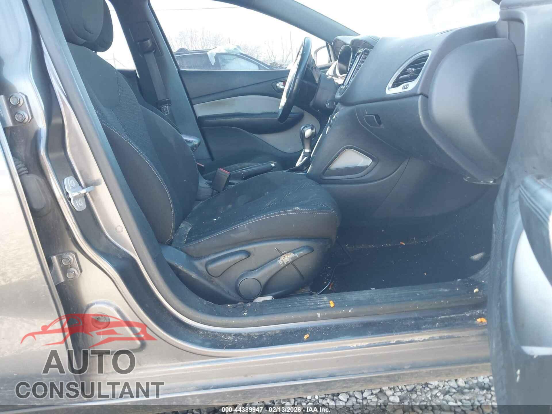 DODGE DART 2015 - 1C3CDFBB7FD368832
