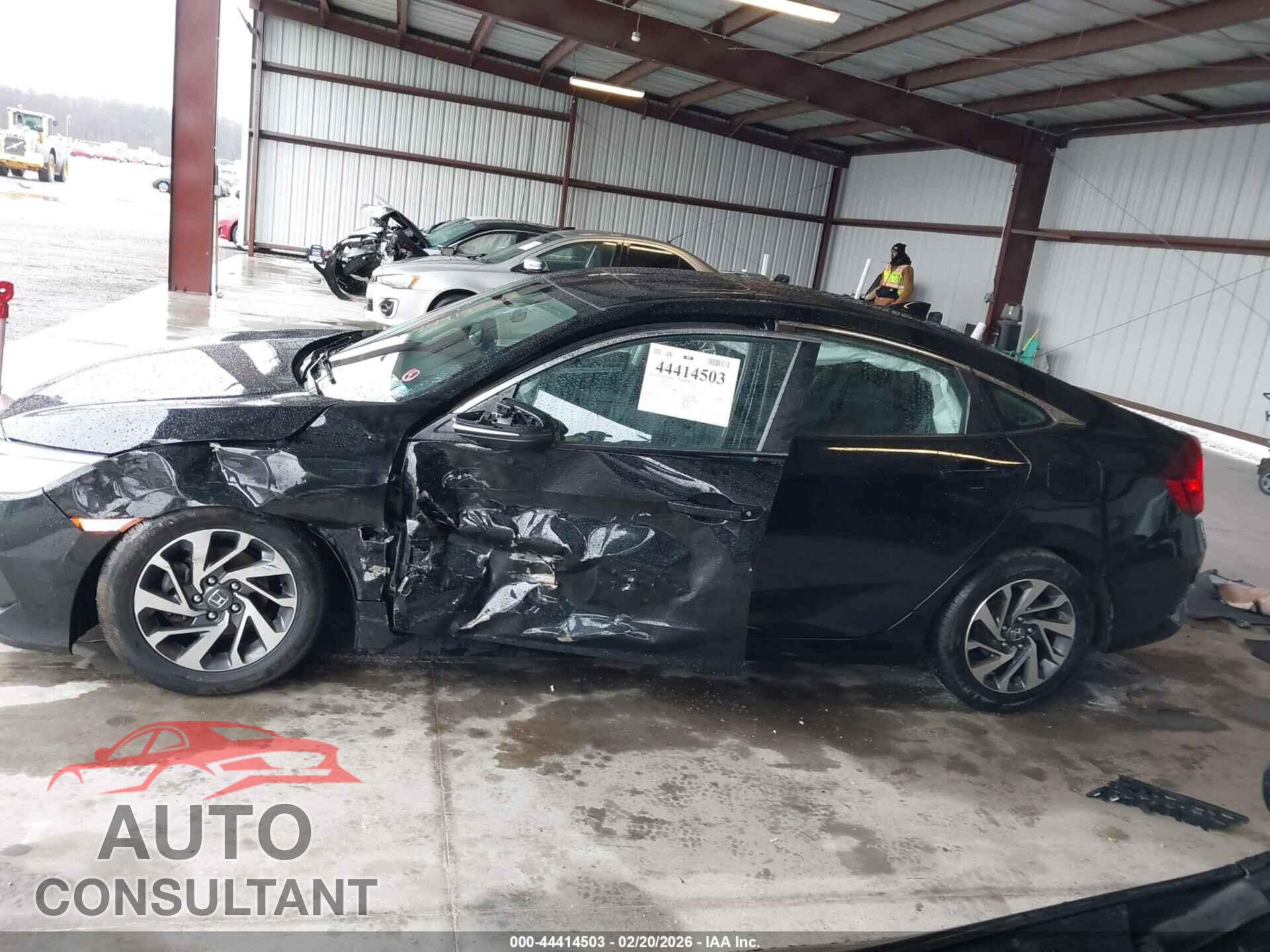 HONDA CIVIC 2017 - 2HGFC2F79HH558066