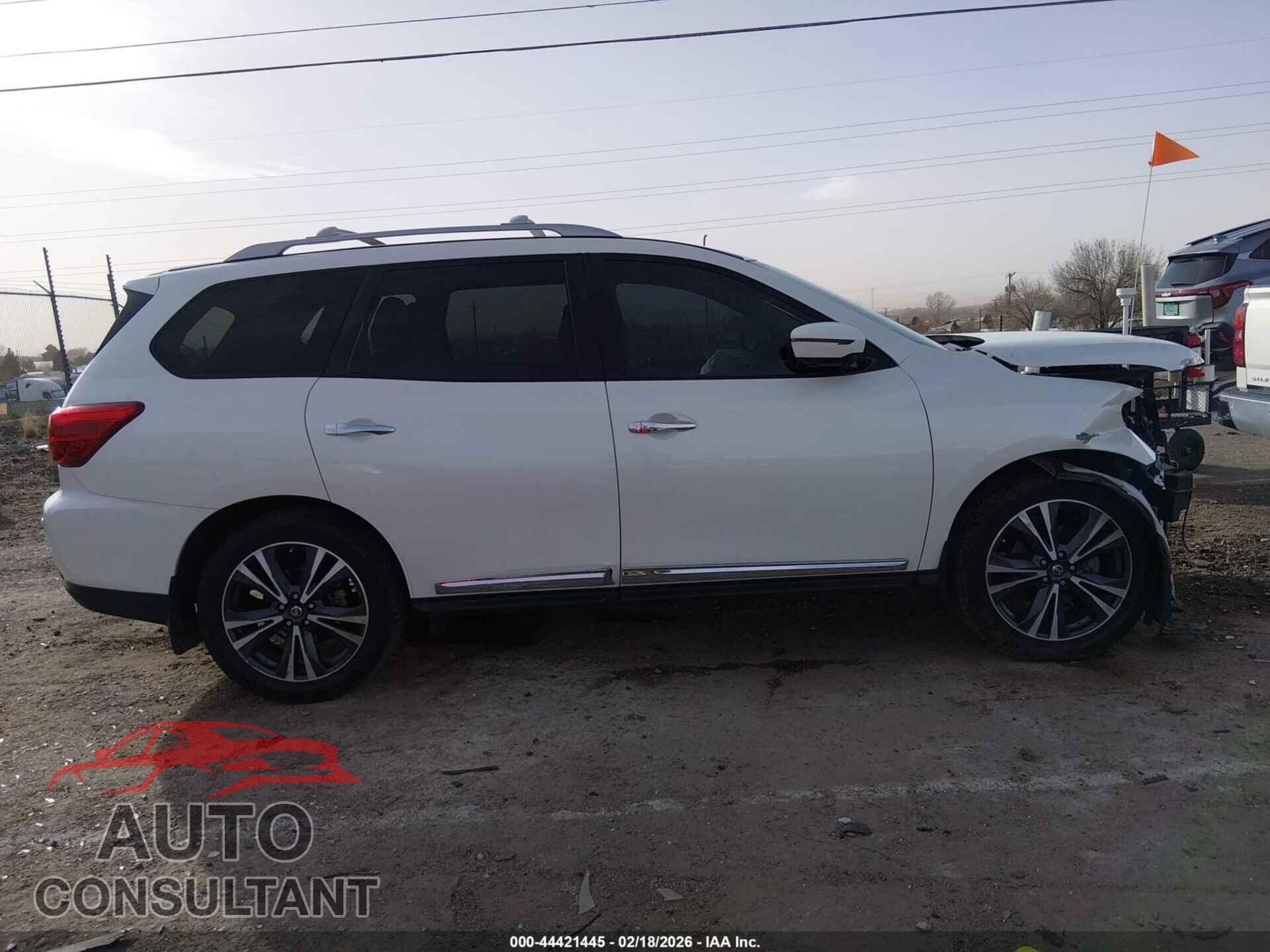 NISSAN PATHFINDER 2019 - 5N1DR2MM0KC592111