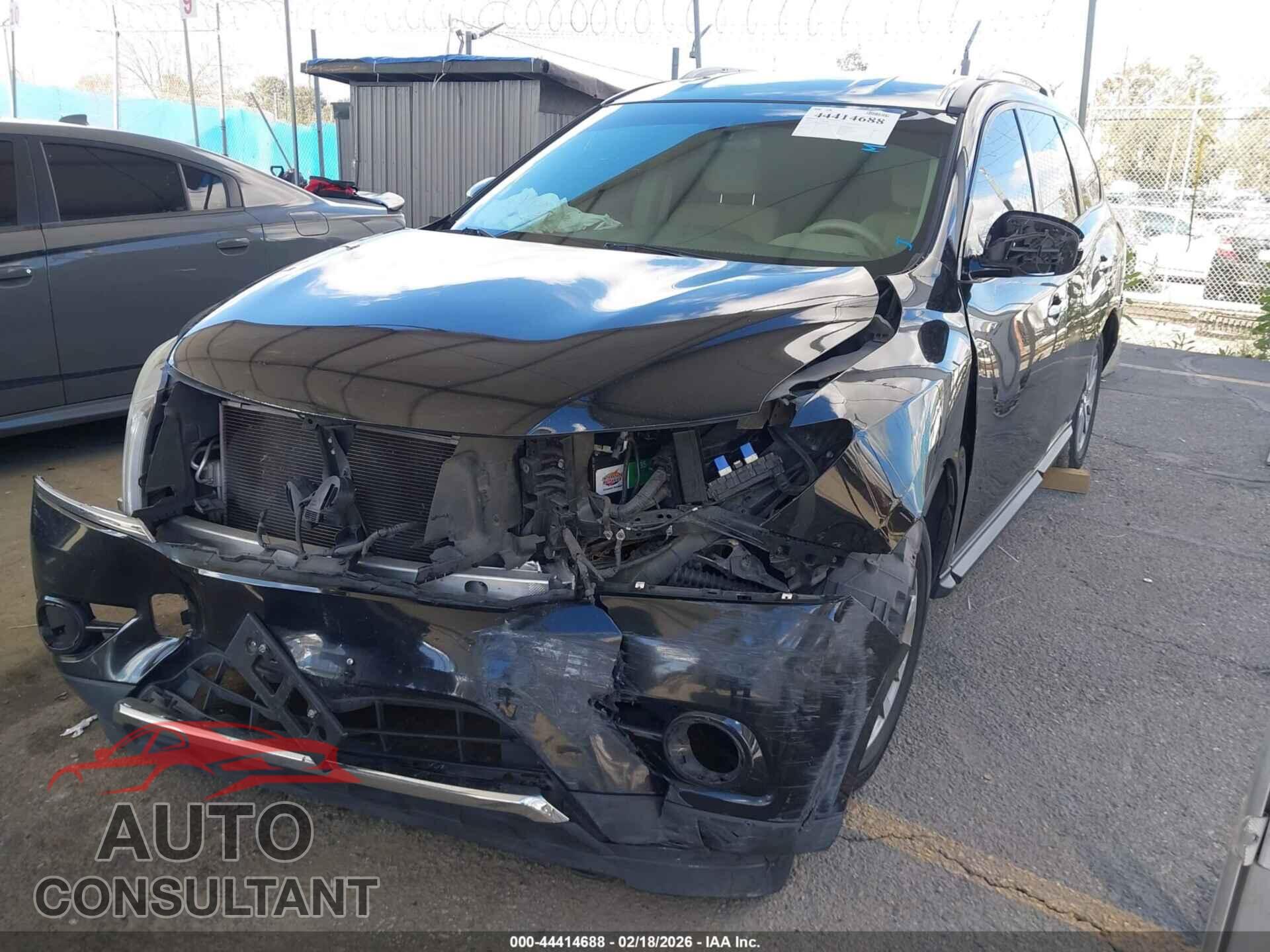 NISSAN PATHFINDER 2015 - 5N1AR2MN2FC688517