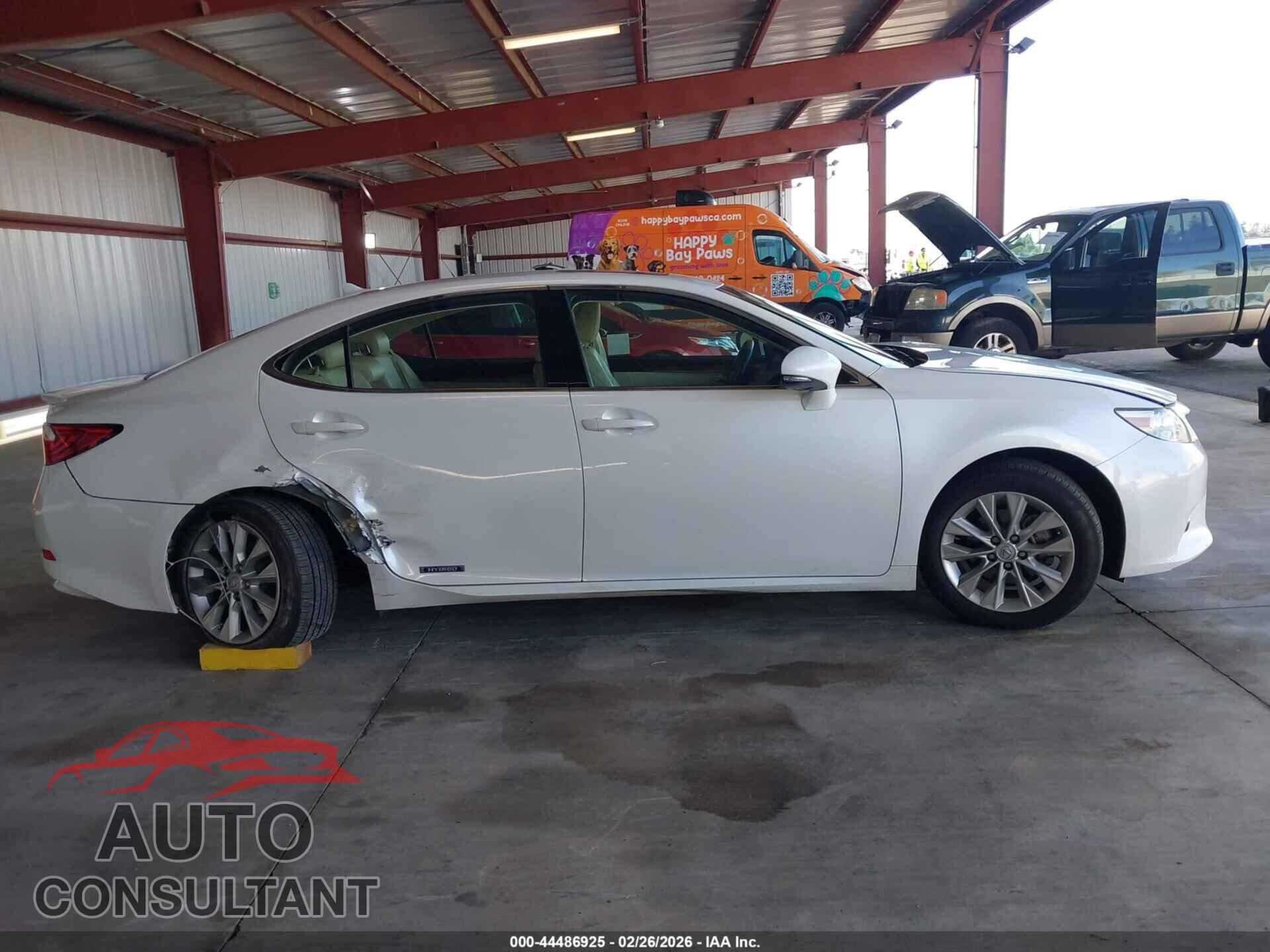 LEXUS ES 300H 2014 - JTHBW1GG1E2056541