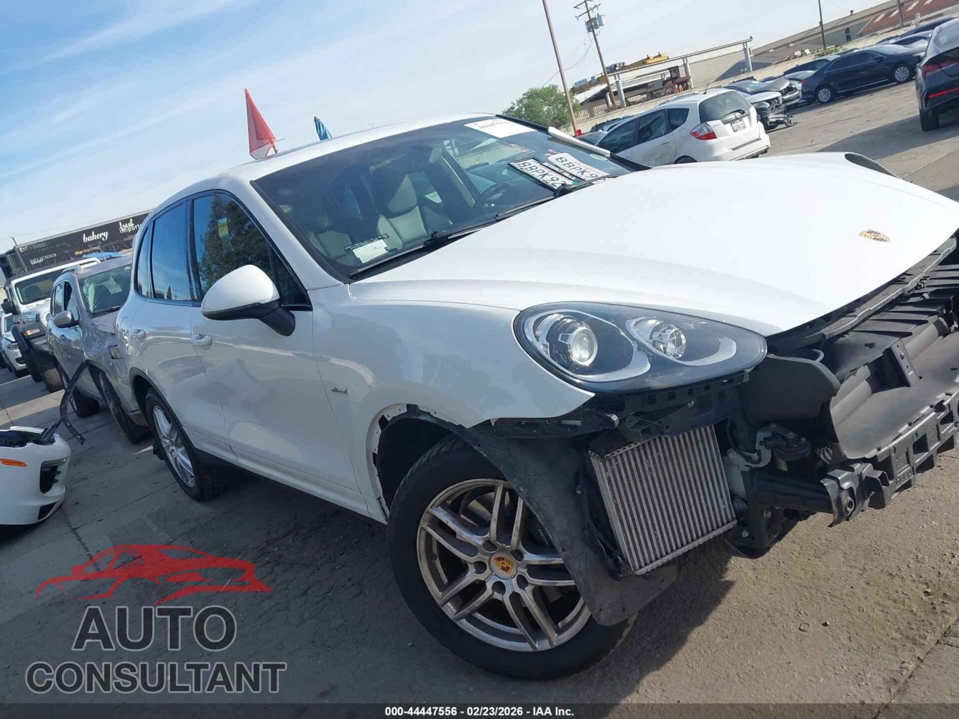 PORSCHE CAYENNE 2016 - WP1AF2A29GKA40427