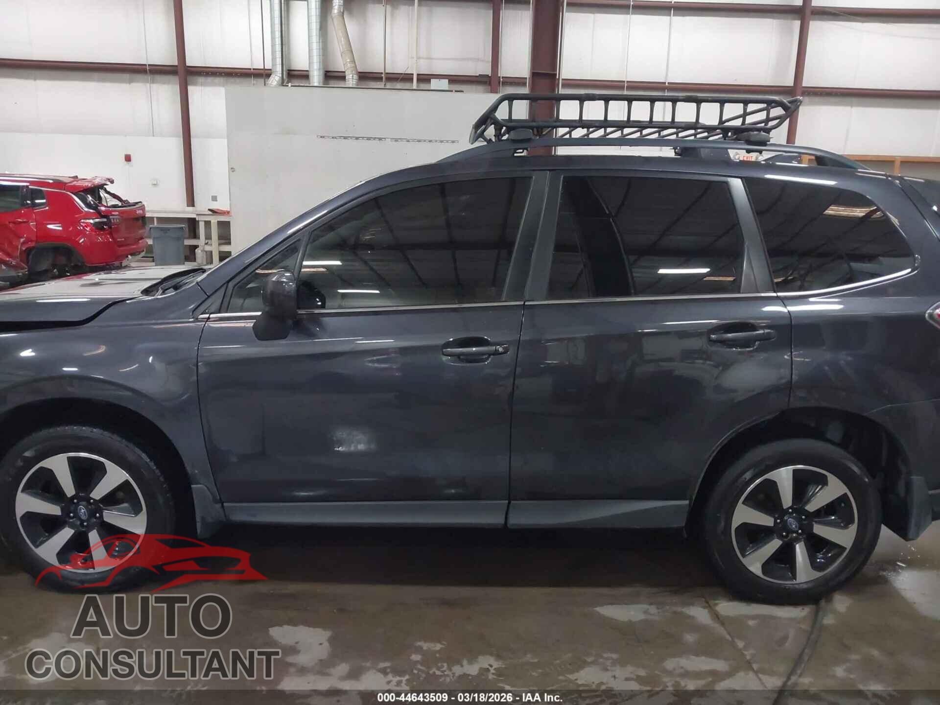 SUBARU FORESTER 2017 - JF2SJARC0HH448357