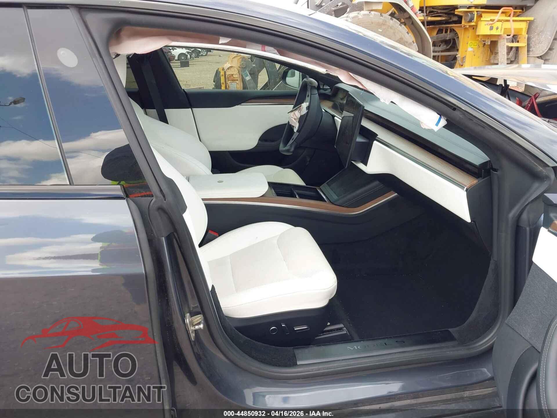 TESLA MODEL S 2022 - 5YJSA1E57NF488193
