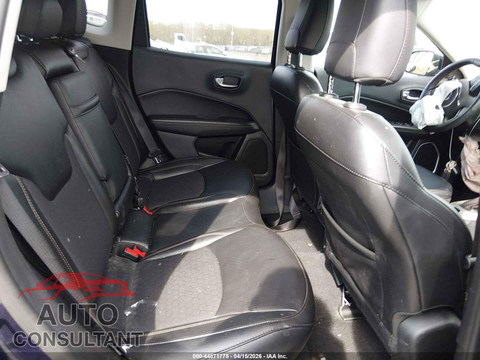 JEEP COMPASS 2019 - 3C4NJDBB0KT801011