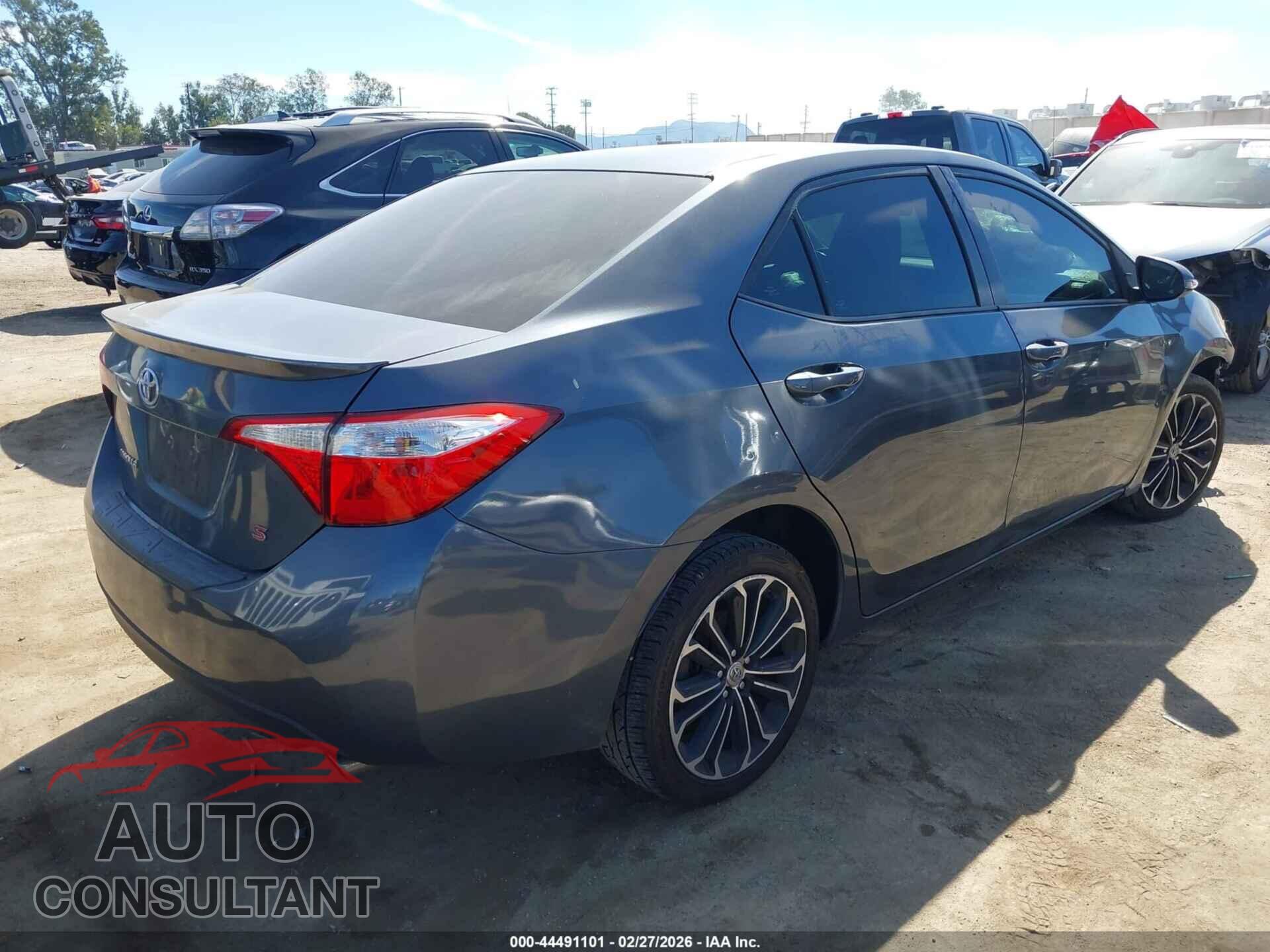 TOYOTA COROLLA 2015 - 5YFBURHE7FP253607