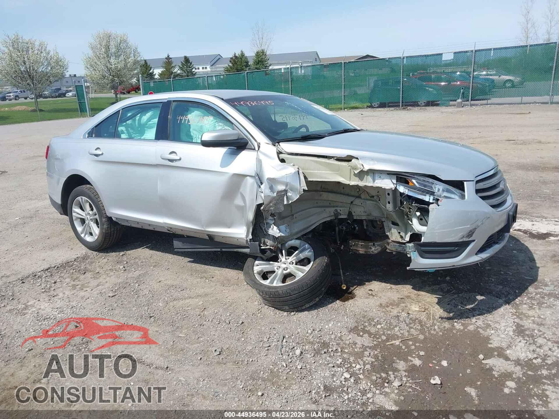 FORD TAURUS 2017 - 1FAHP2E86HG144413