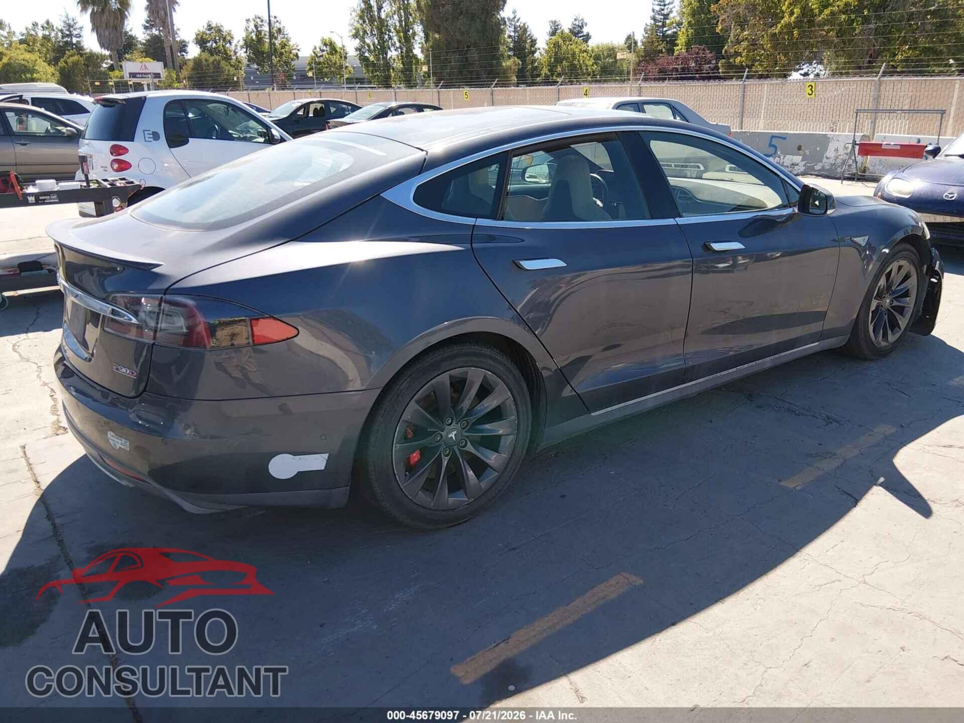 TESLA MODEL S 2015 - 5YJSA1E44FF103892