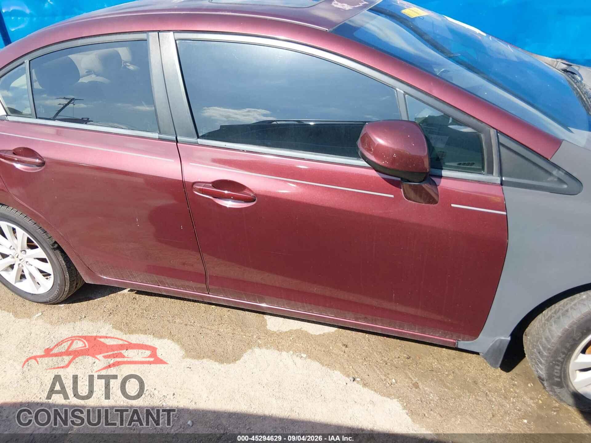 HONDA CIVIC 2012 - 2HGFB2F86CH535879