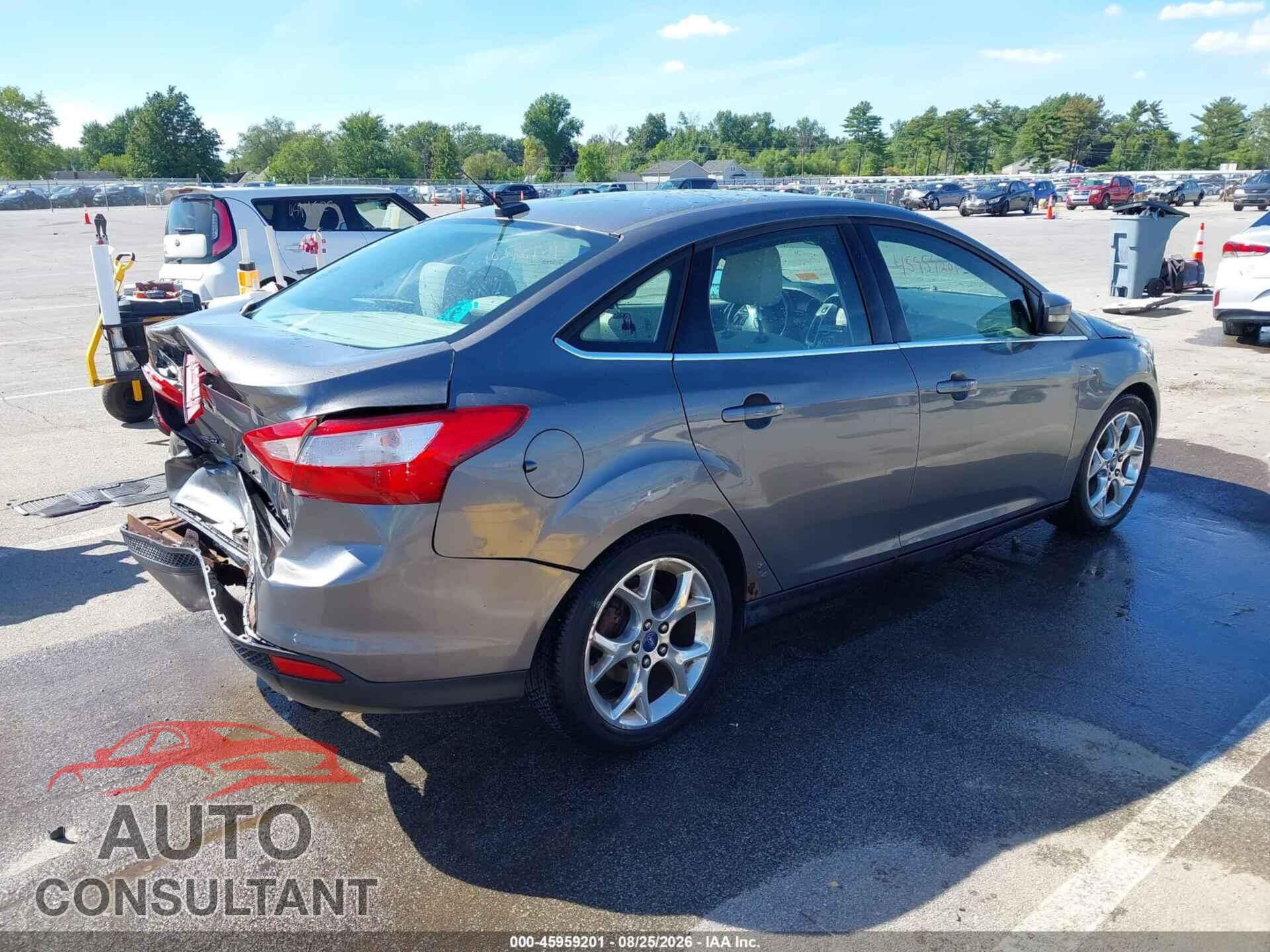 FORD FOCUS 2012 - 1FAHP3H24CL354229