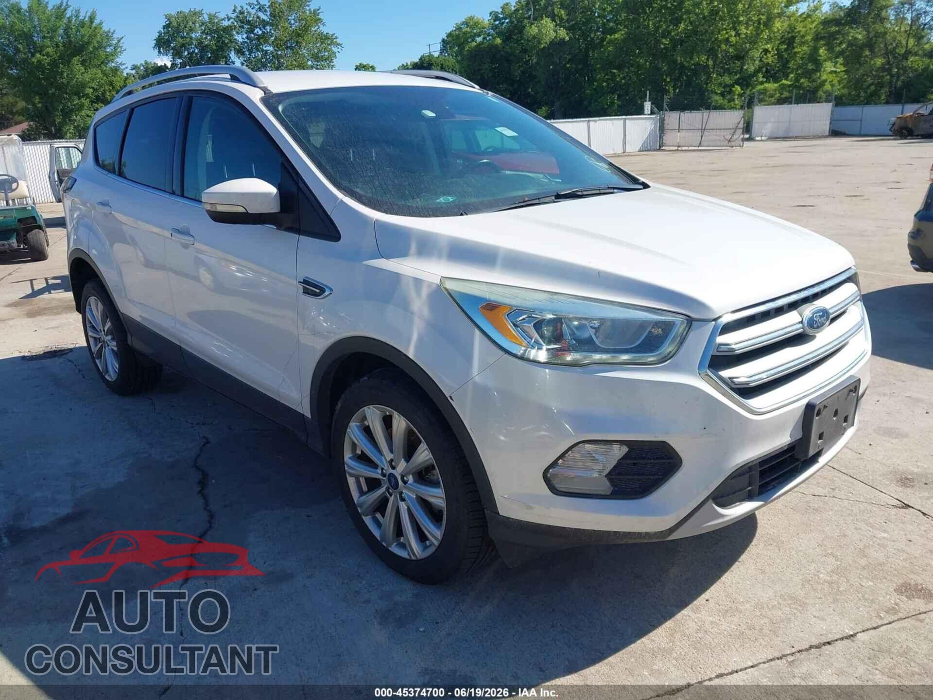 FORD ESCAPE 2017 - 1FMCU9JD8HUC86526