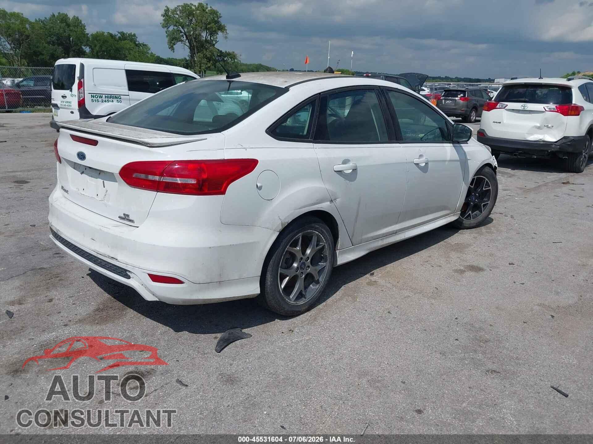 FORD FOCUS 2016 - 1FADP3F22GL301374