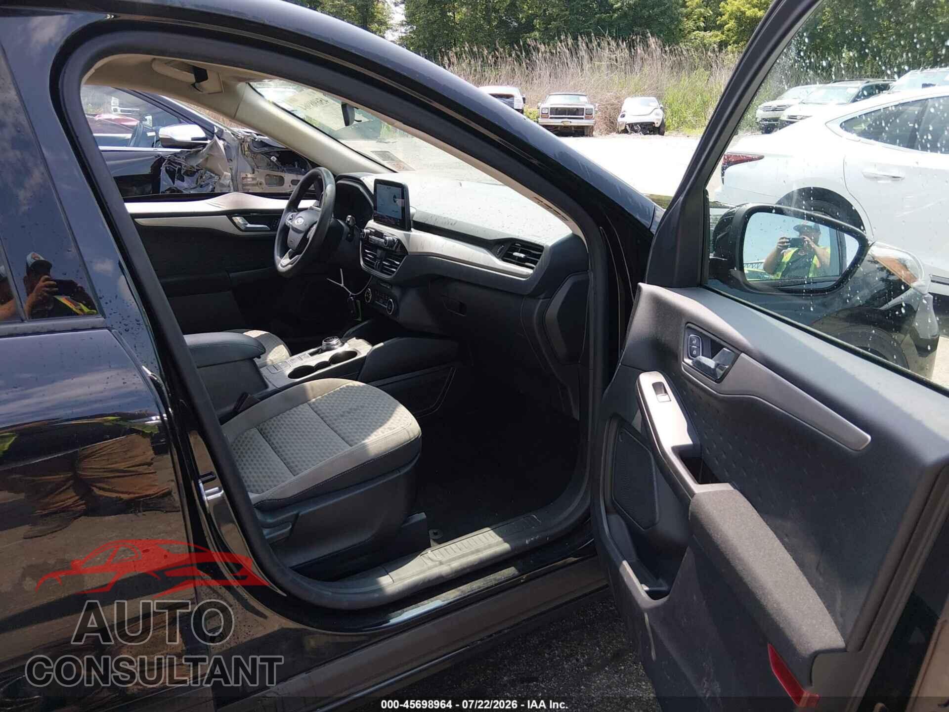FORD ESCAPE 2020 - 1FMCU0G65LUA95000