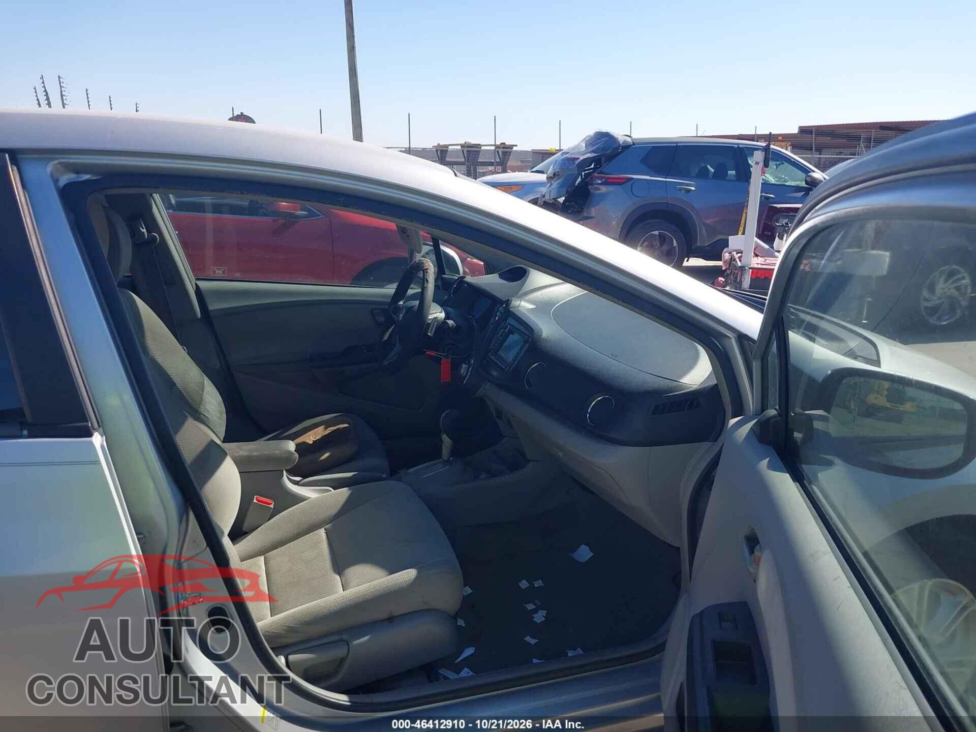 HONDA INSIGHT 2011 - JHMZE2H77BS010049