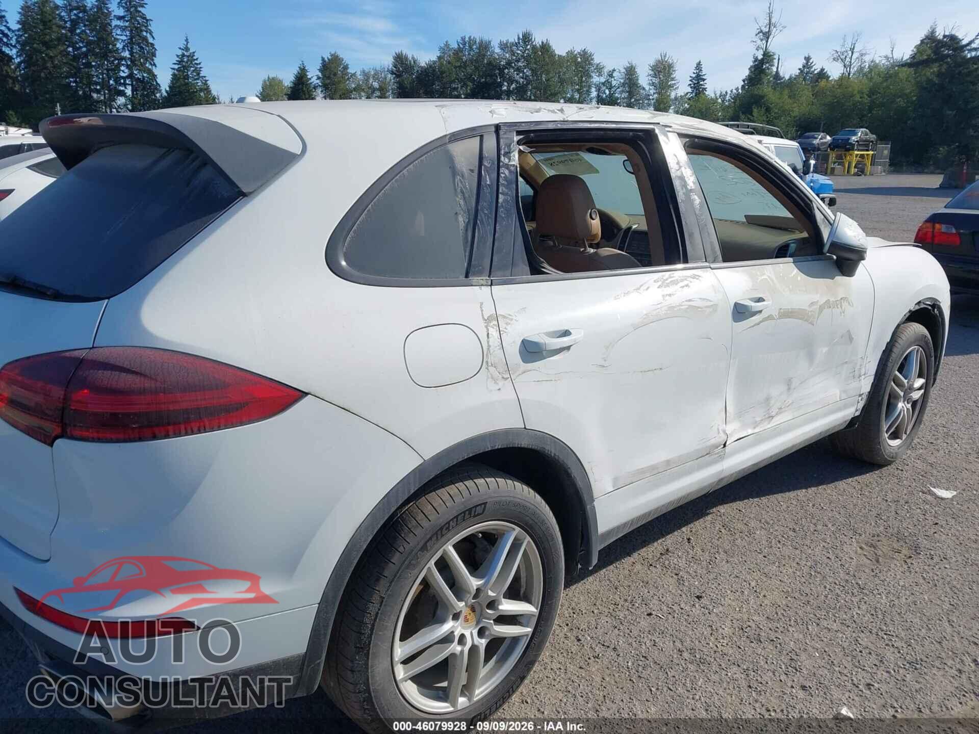 PORSCHE CAYENNE 2016 - WP1AA2A23GLA09702