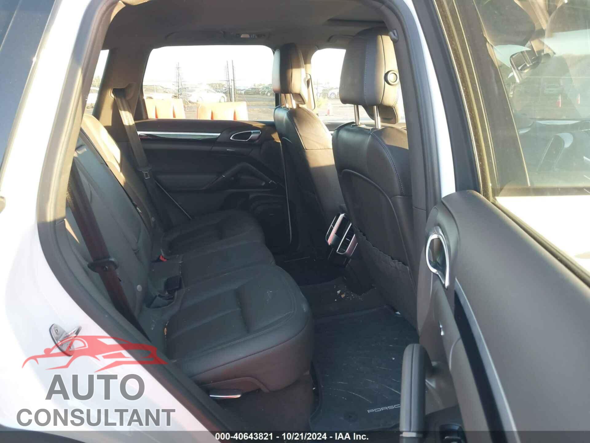PORSCHE CAYENNE 2017 - WP1AA2A24HKA86683