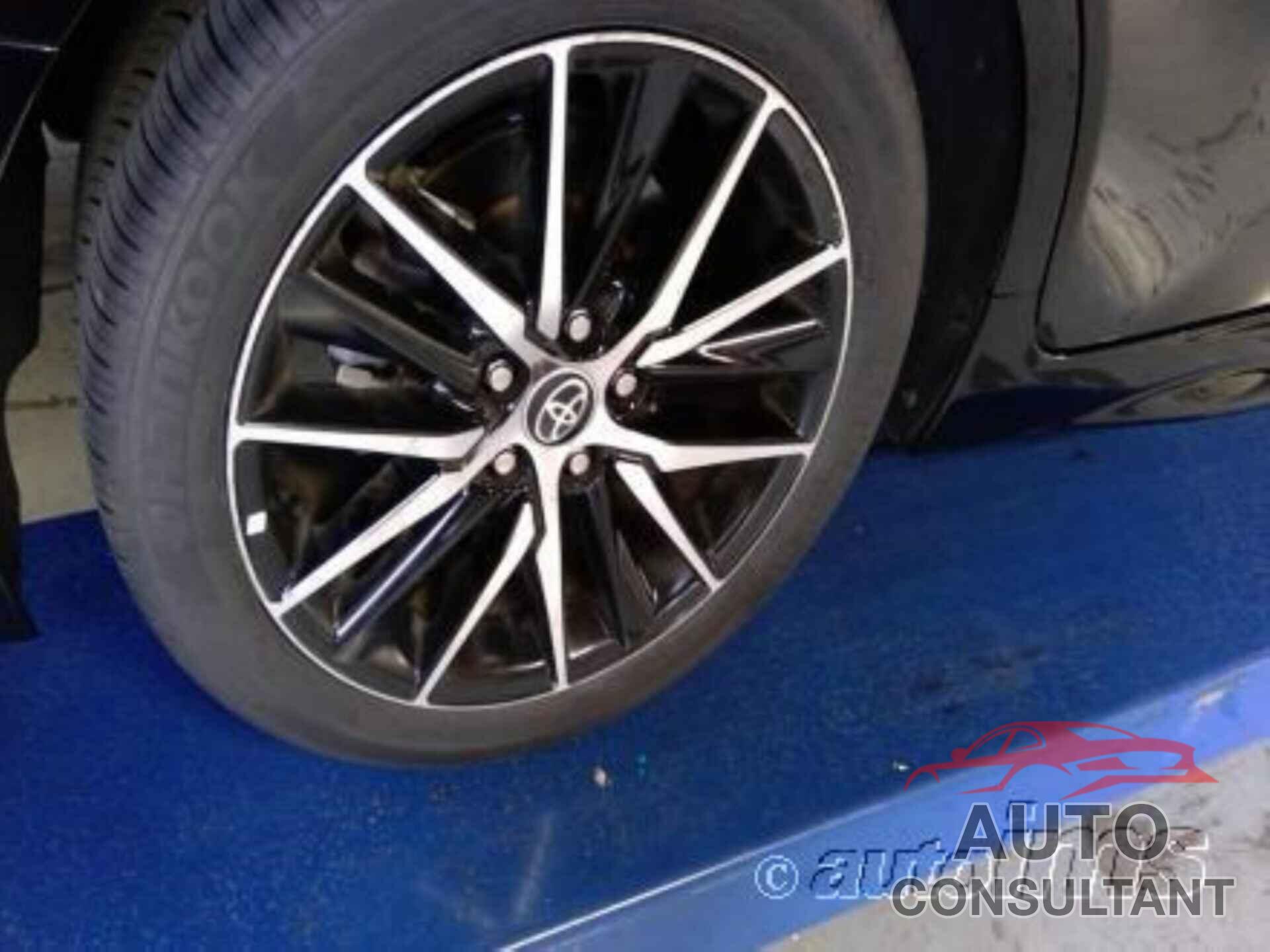 TOYOTA CAMRY 2021 - 4T1G11AK5MU460251