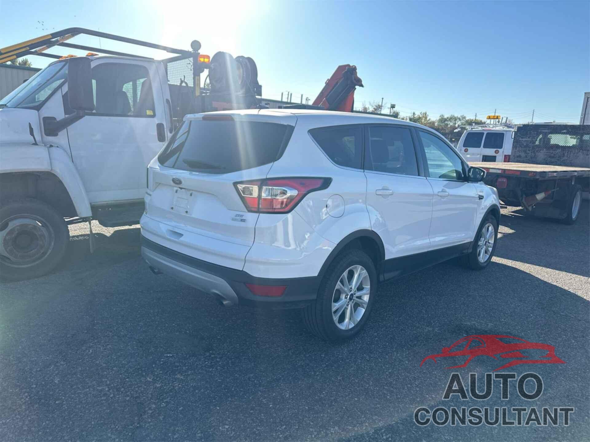 FORD ESCAPE 2017 - 1FMCU9GD9HUC34474