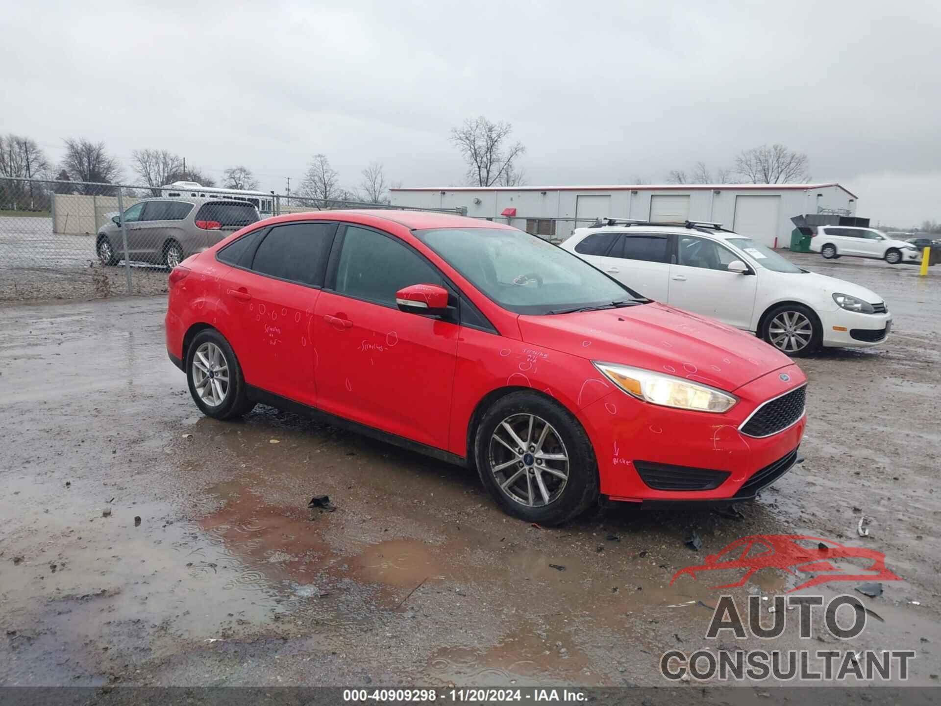 FORD FOCUS 2017 - 1FADP3F22HL329550