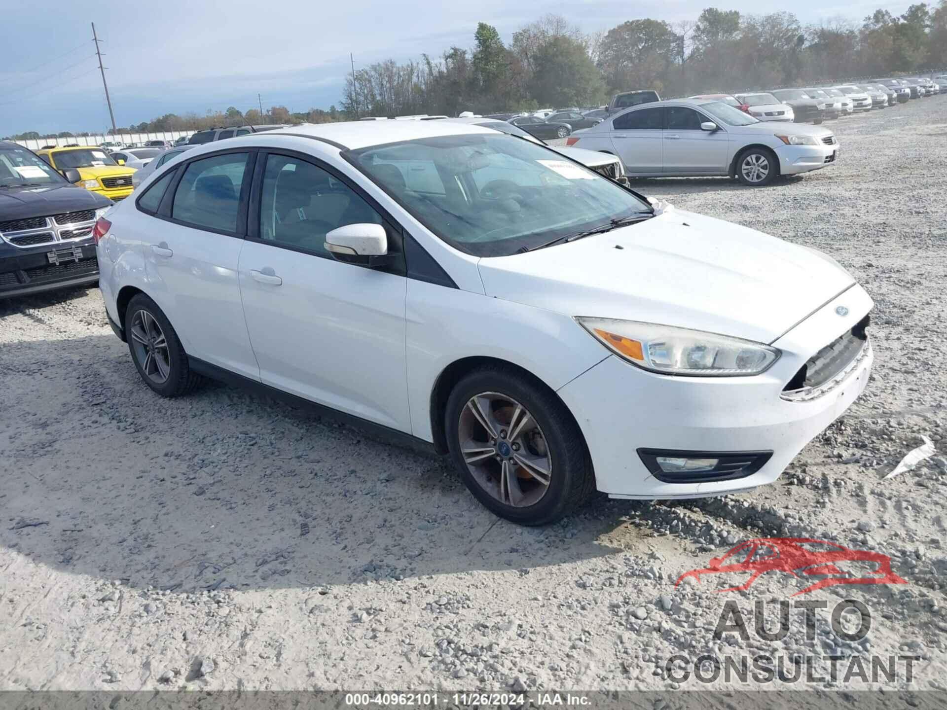 FORD FOCUS 2017 - 1FADP3FE3HL294057