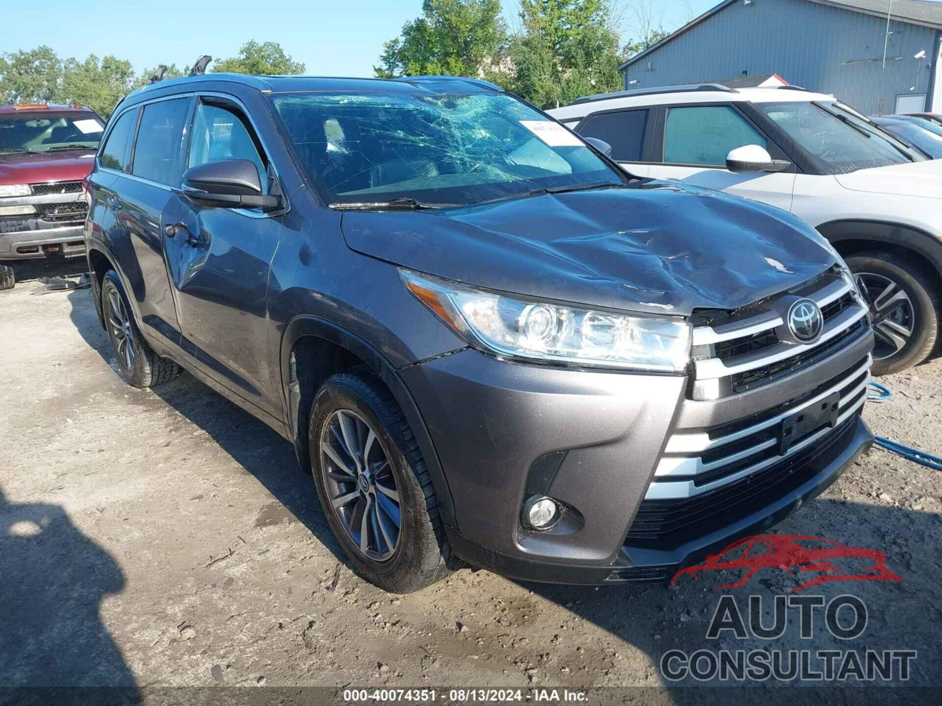 TOYOTA HIGHLANDER 2018 - 5TDJZRFHXJS871529