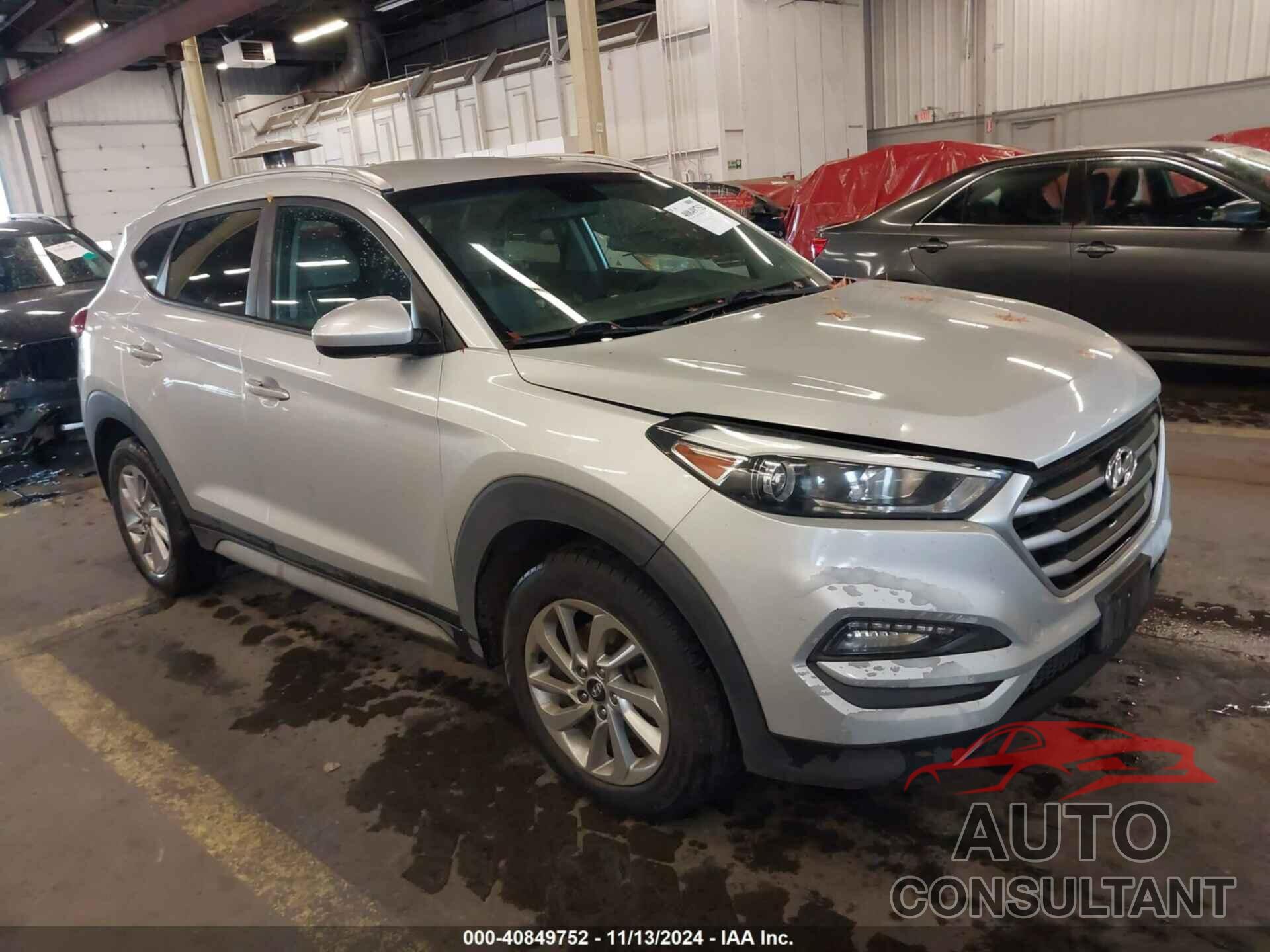 HYUNDAI TUCSON 2018 - KM8J33A40JU700511